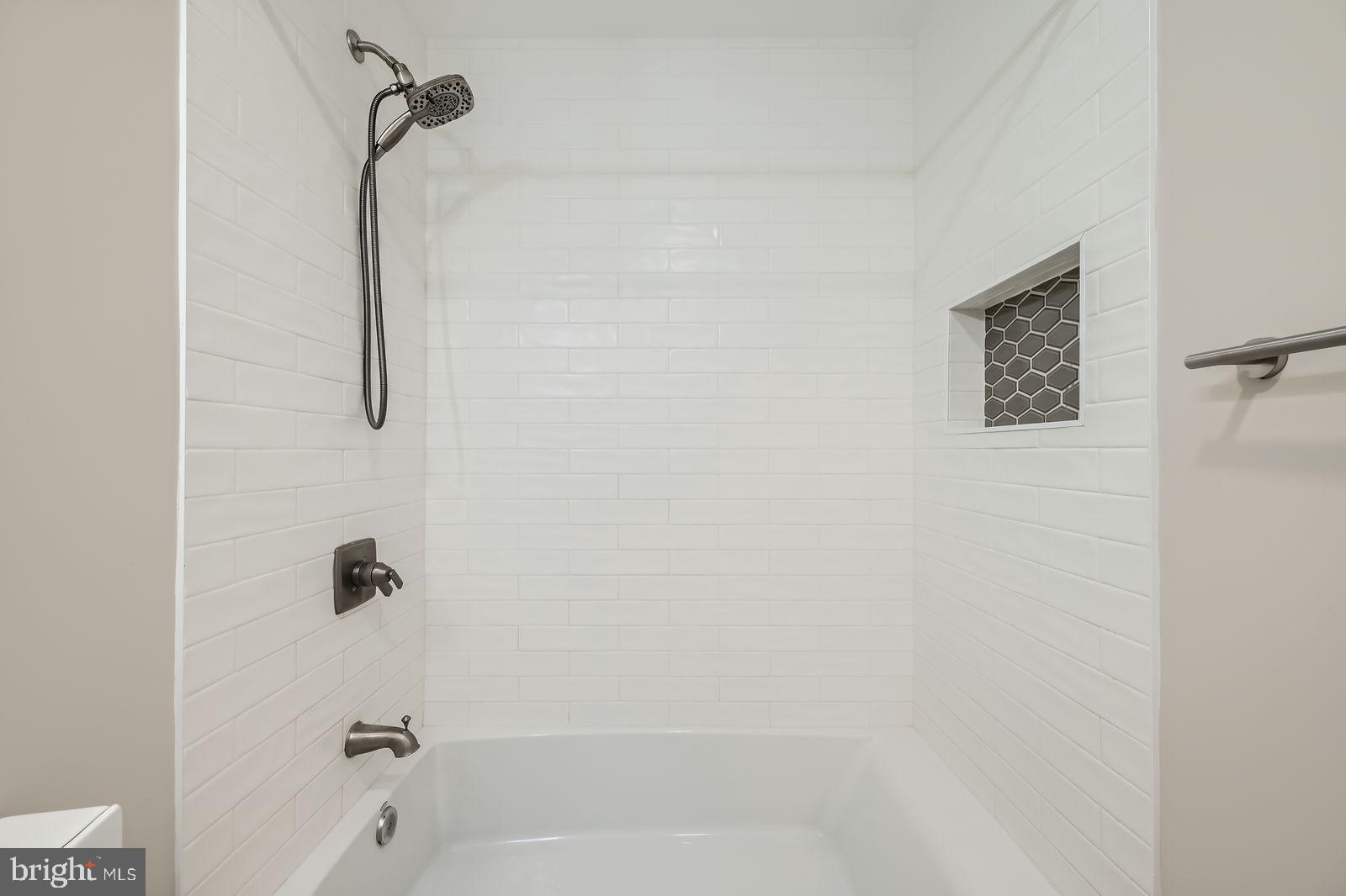 SIERRA VILLAS - Residential Lease