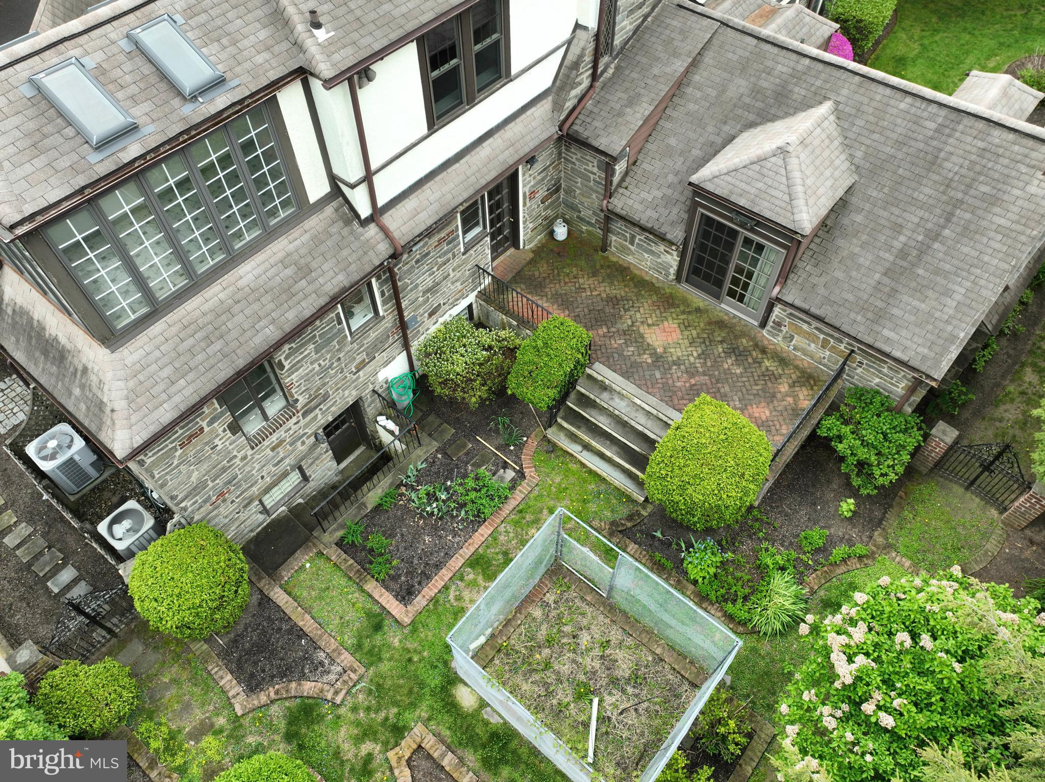 ELKINS PARK - Residential