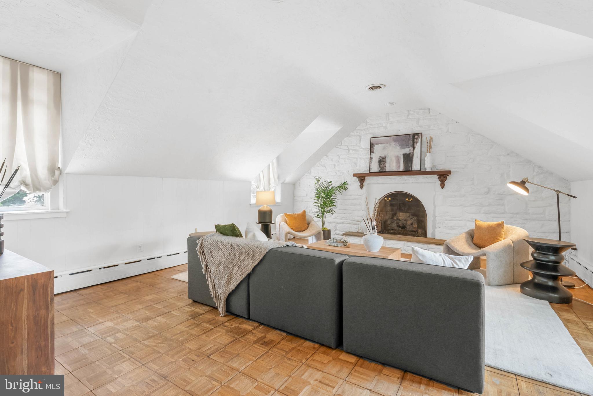 ELKINS PARK - Residential