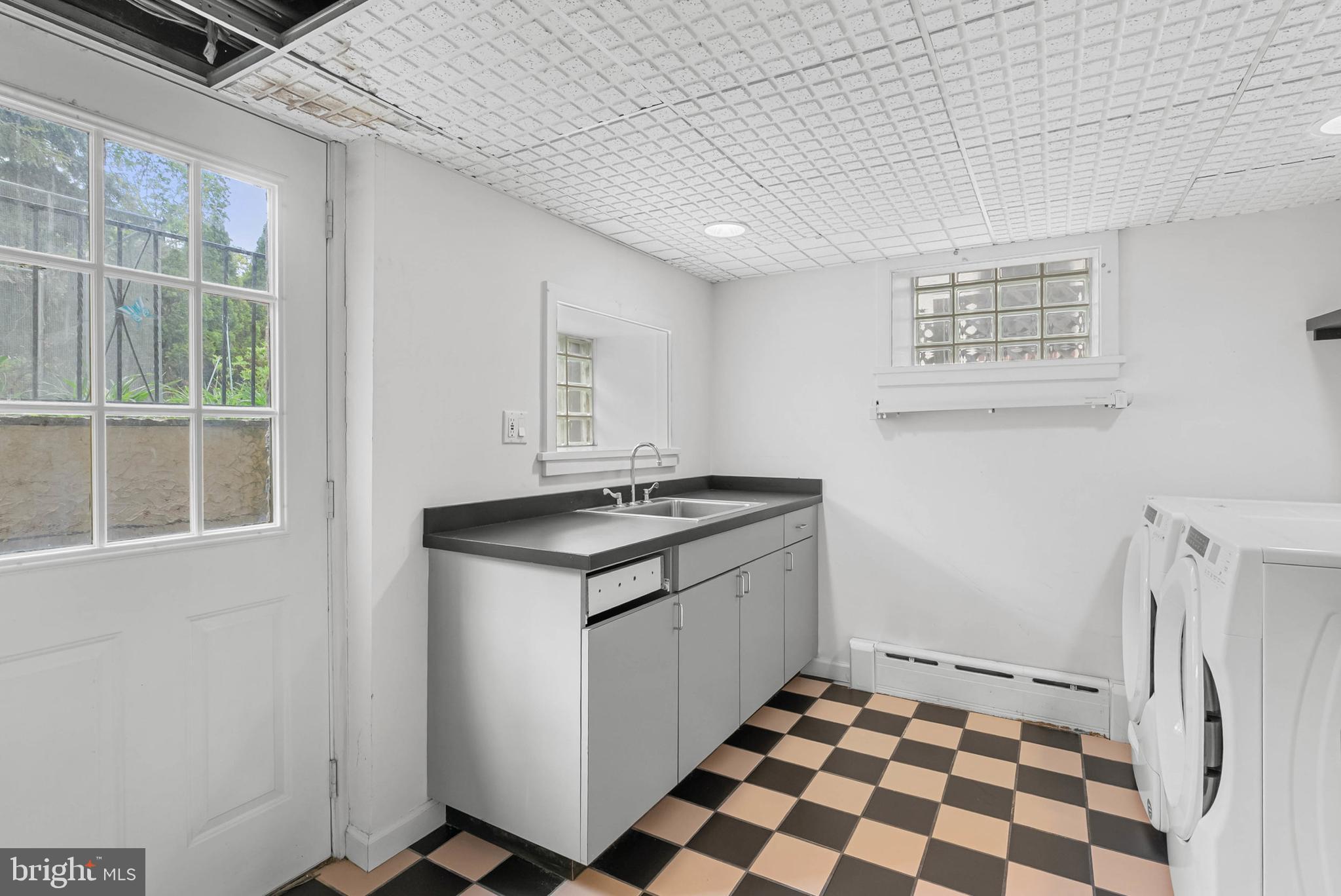 ELKINS PARK - Residential