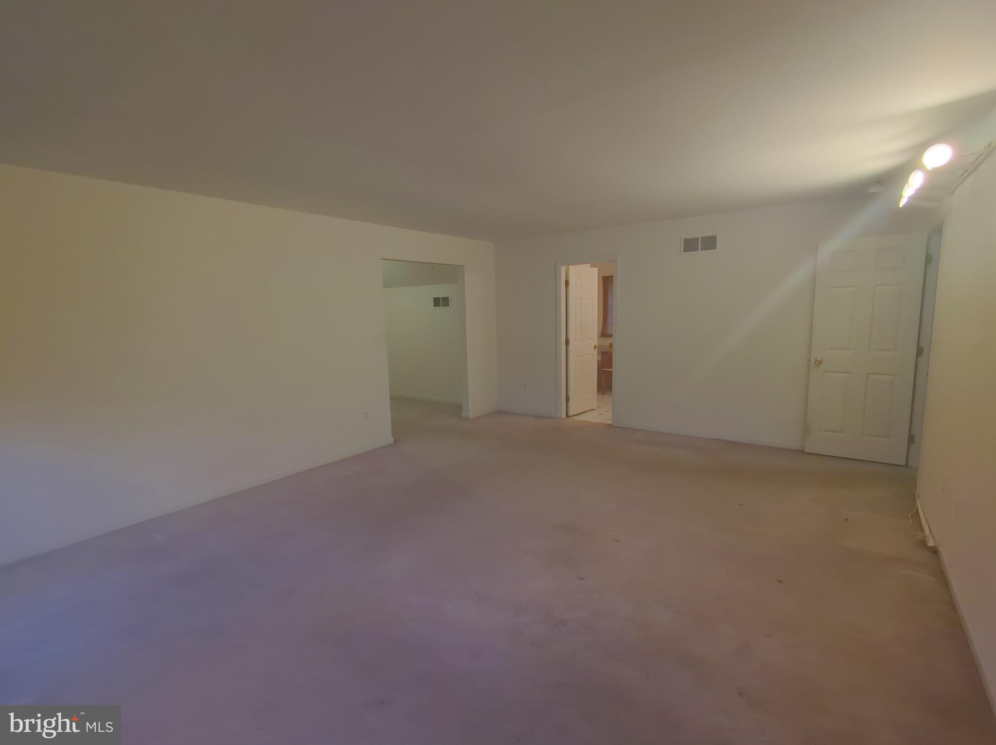 COUNTRY CLUB RUN - Residential