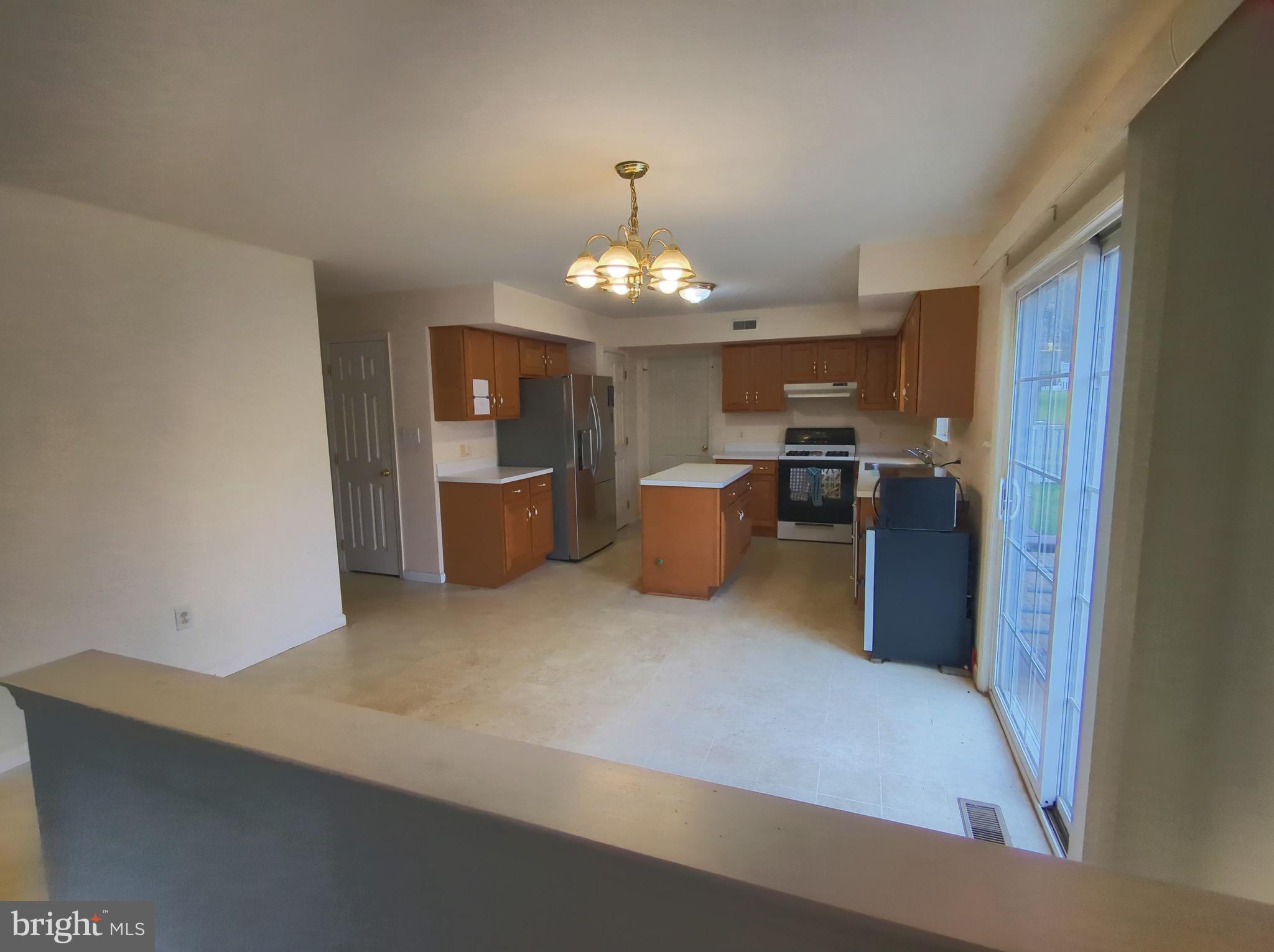 COUNTRY CLUB RUN - Residential