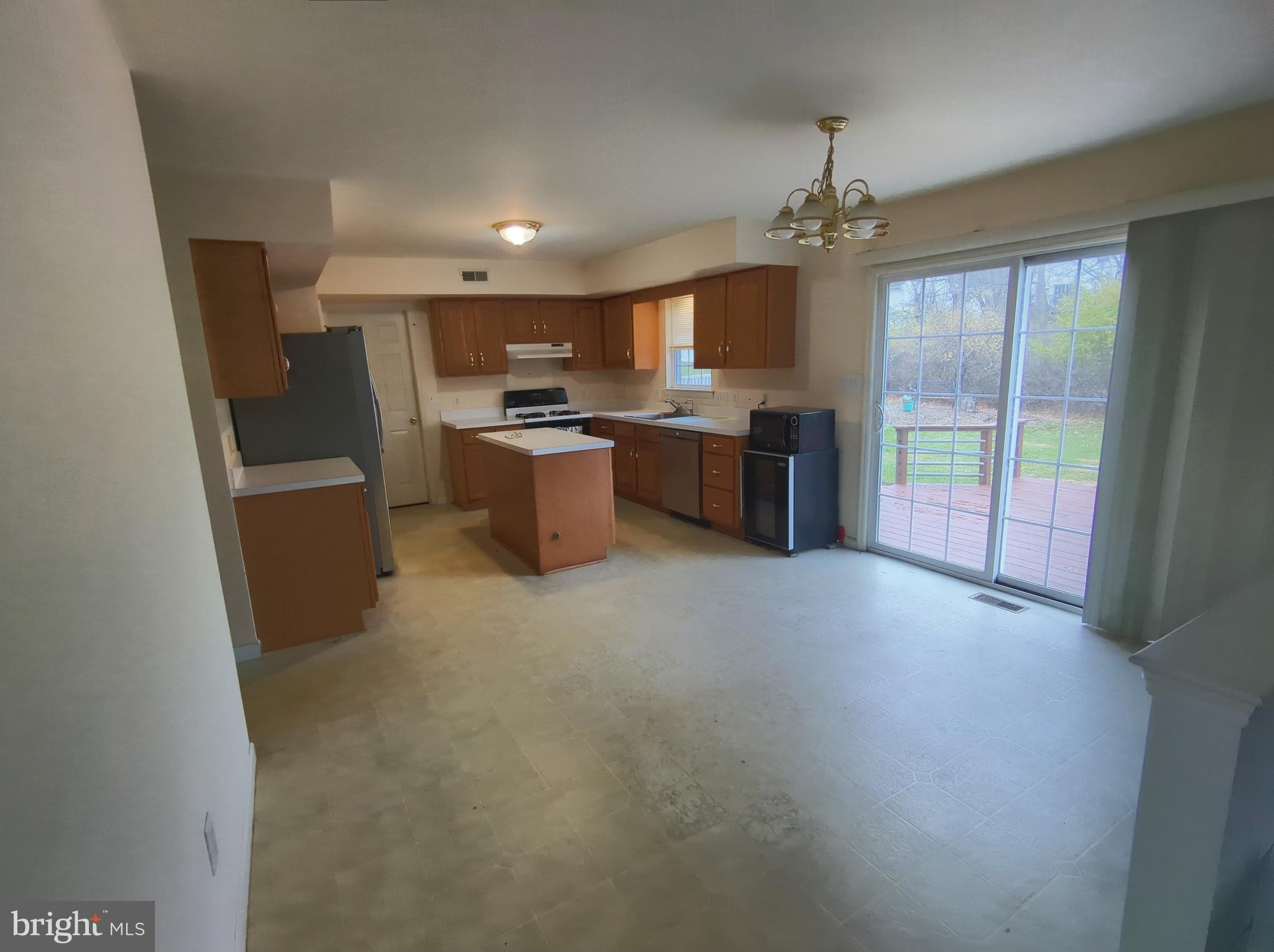 COUNTRY CLUB RUN - Residential