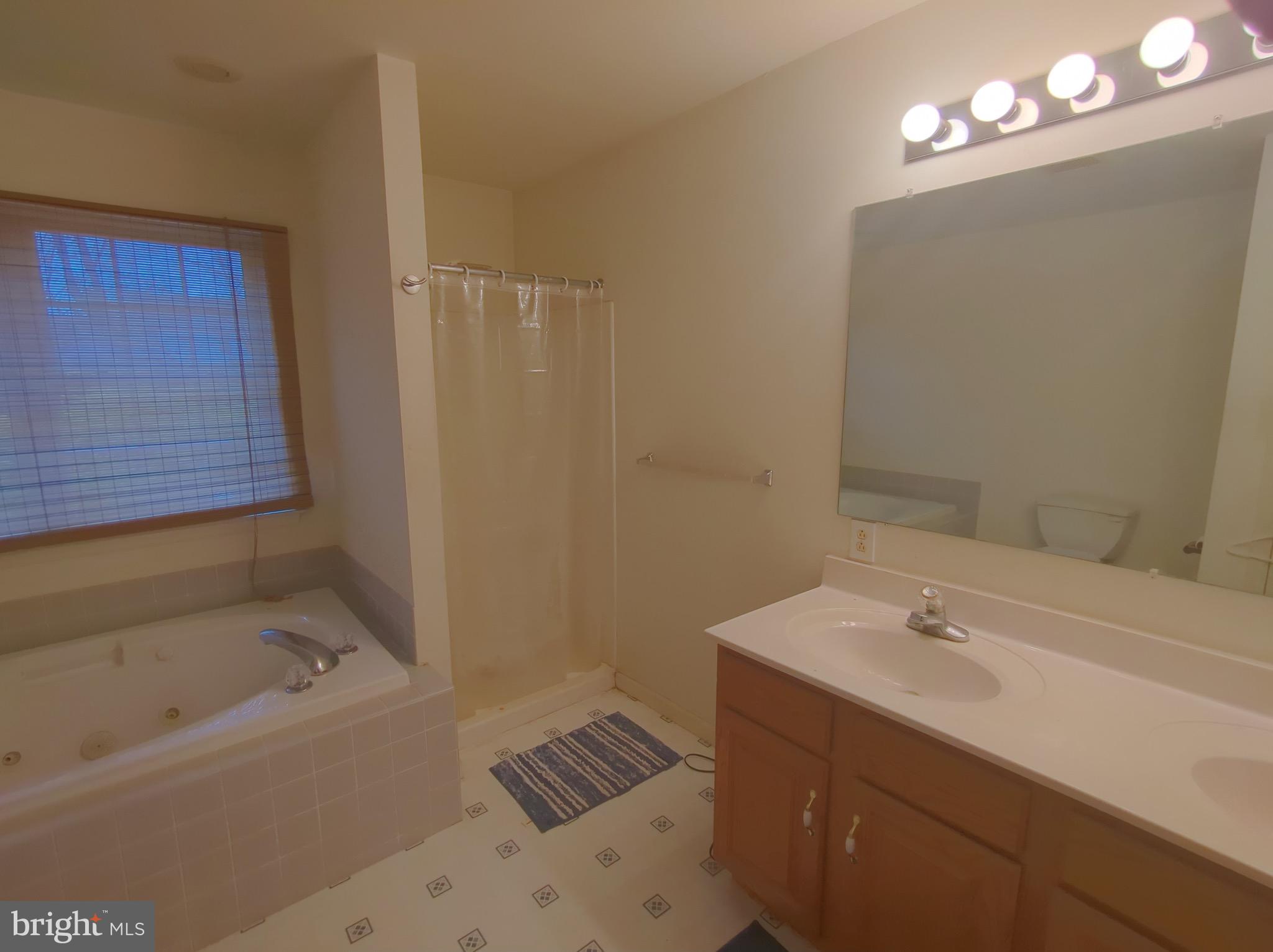 COUNTRY CLUB RUN - Residential