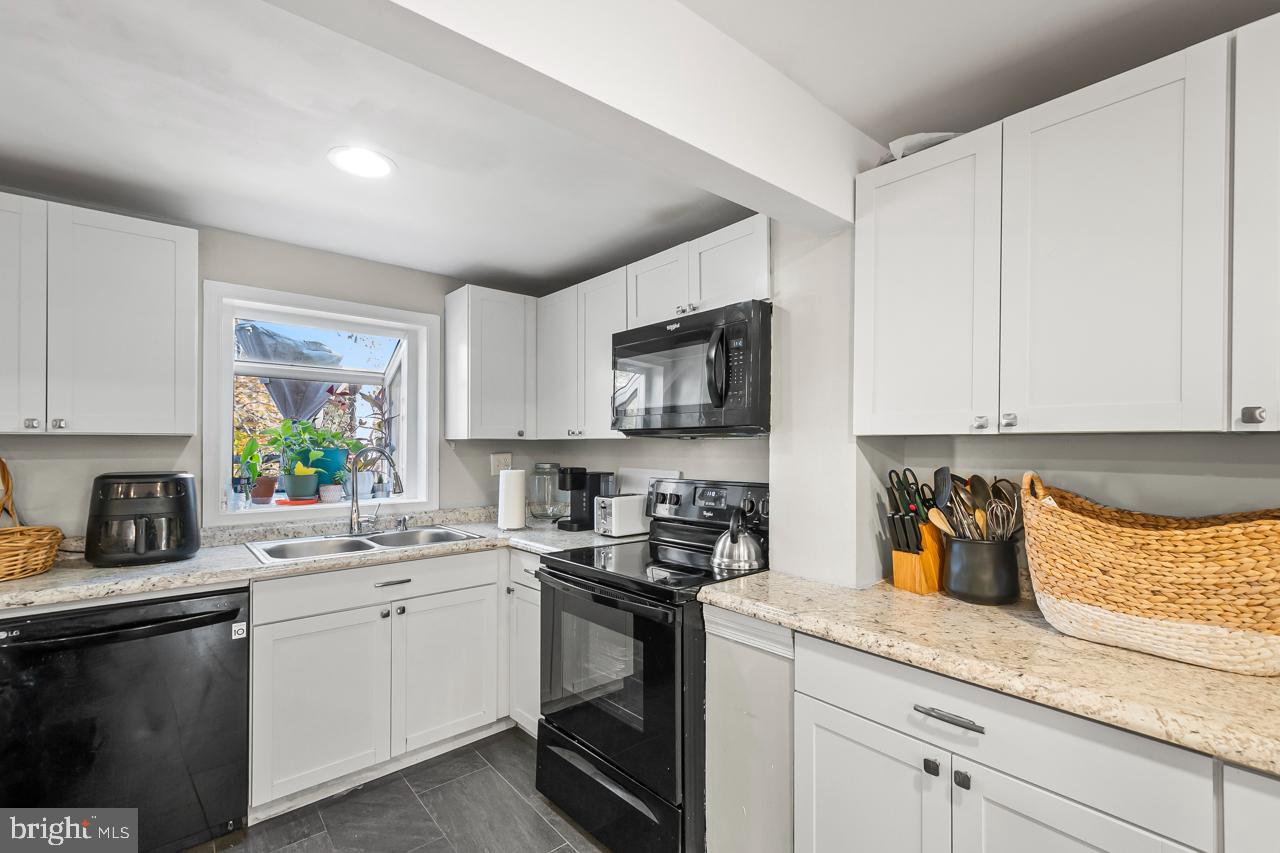 CONNEMARA HILLS - Residential