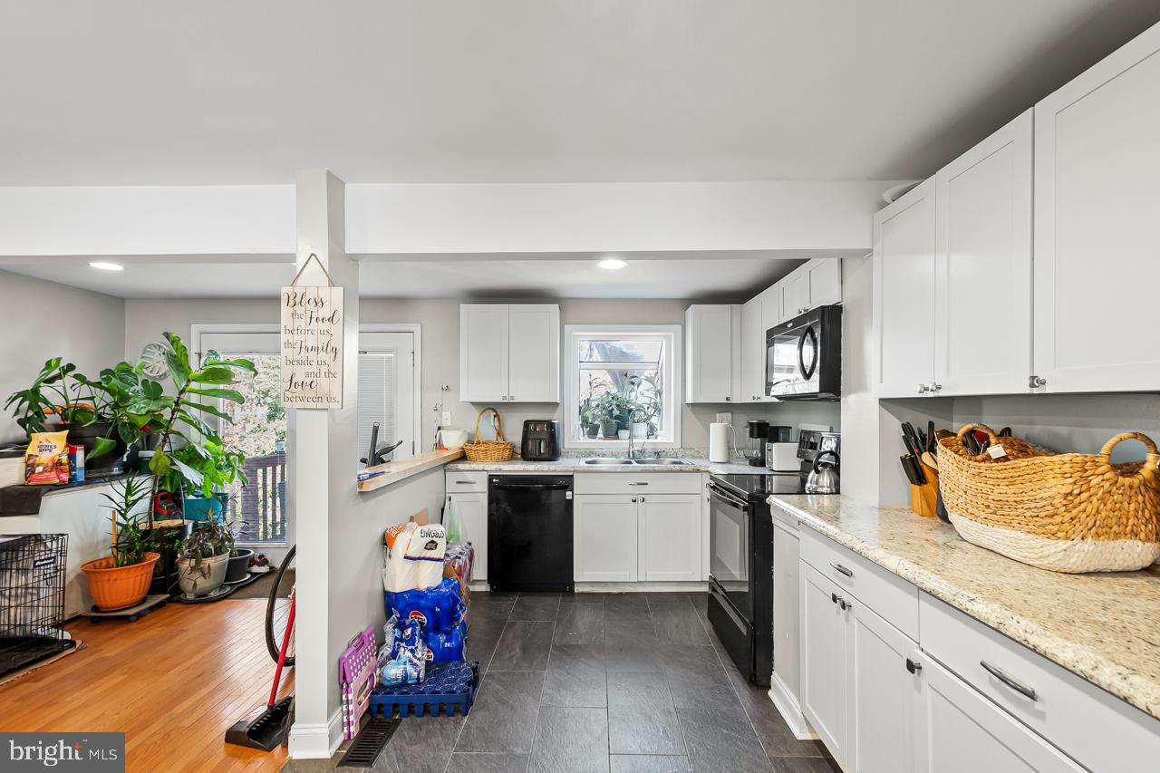 CONNEMARA HILLS - Residential