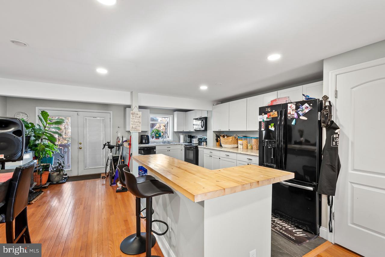 CONNEMARA HILLS - Residential