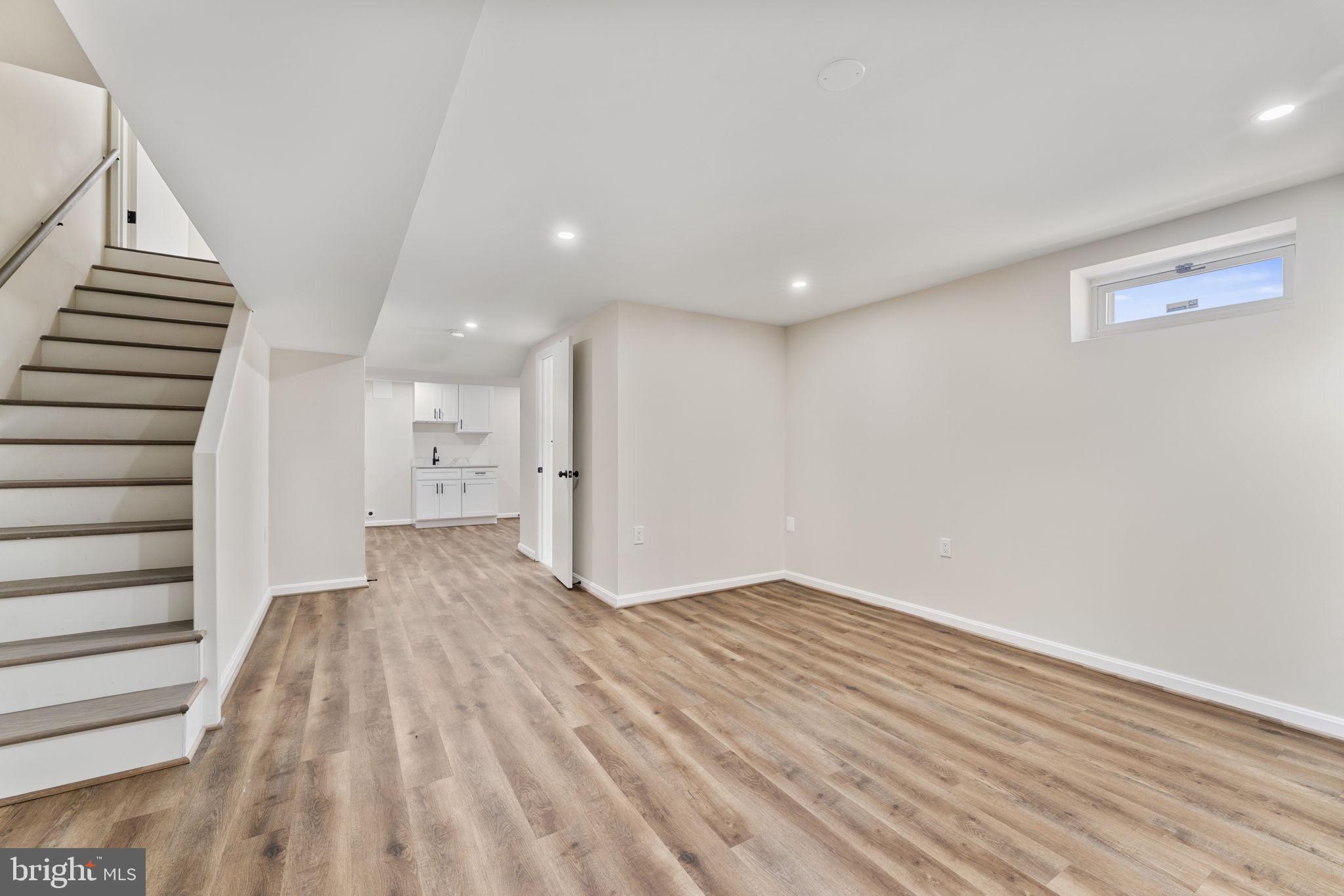 TEMPLE HILLS - Residential