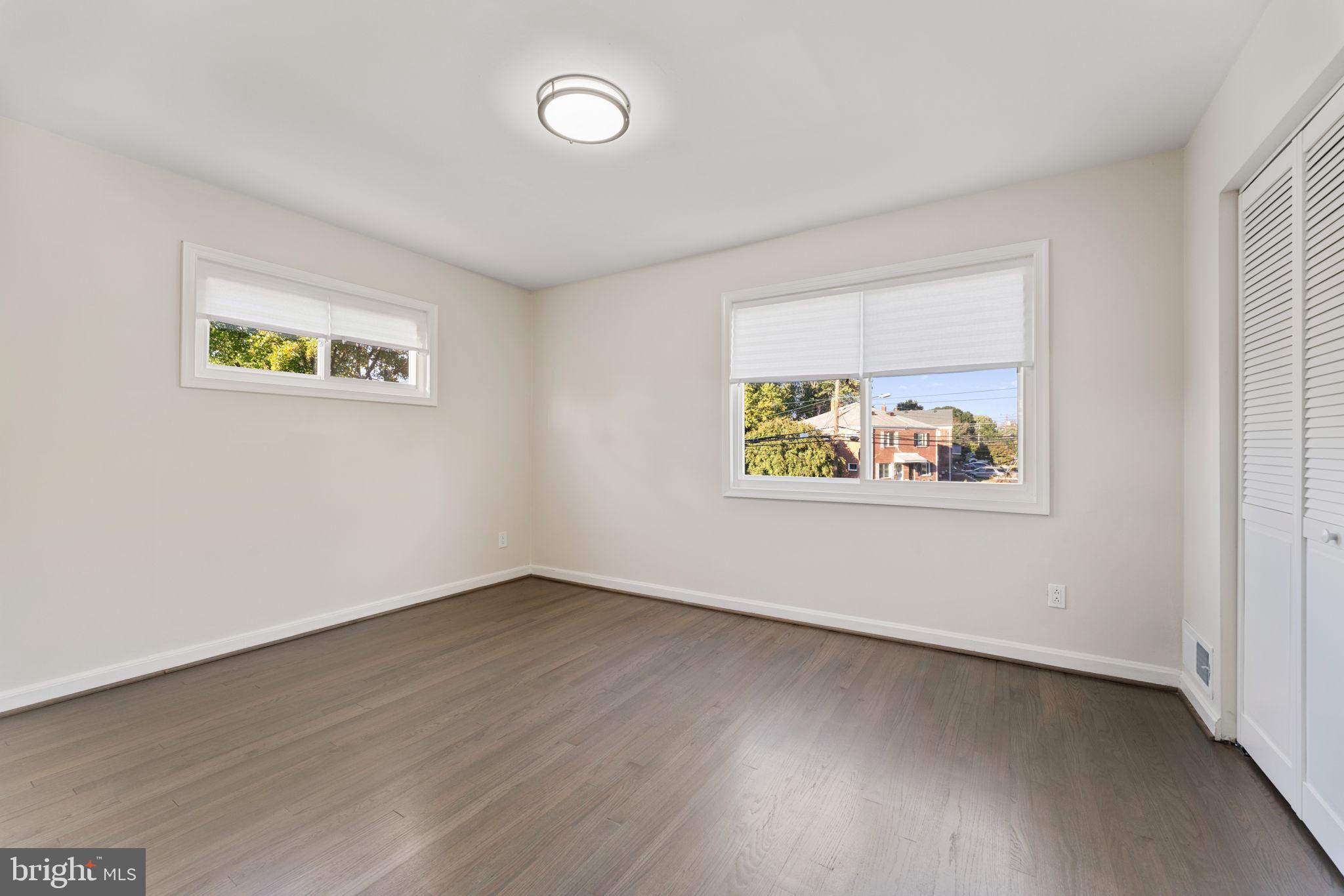 TEMPLE HILLS - Residential