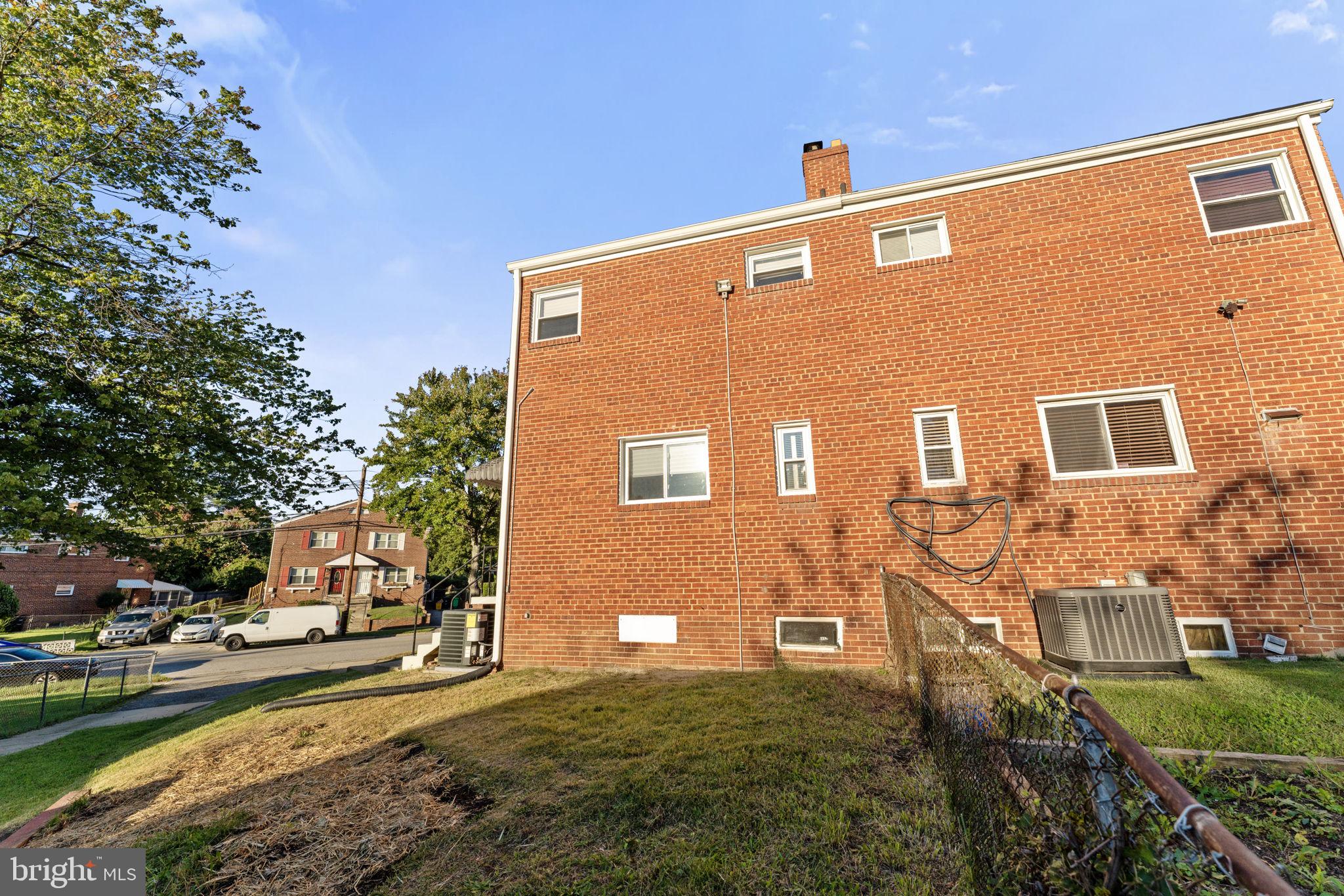 TEMPLE HILLS - Residential