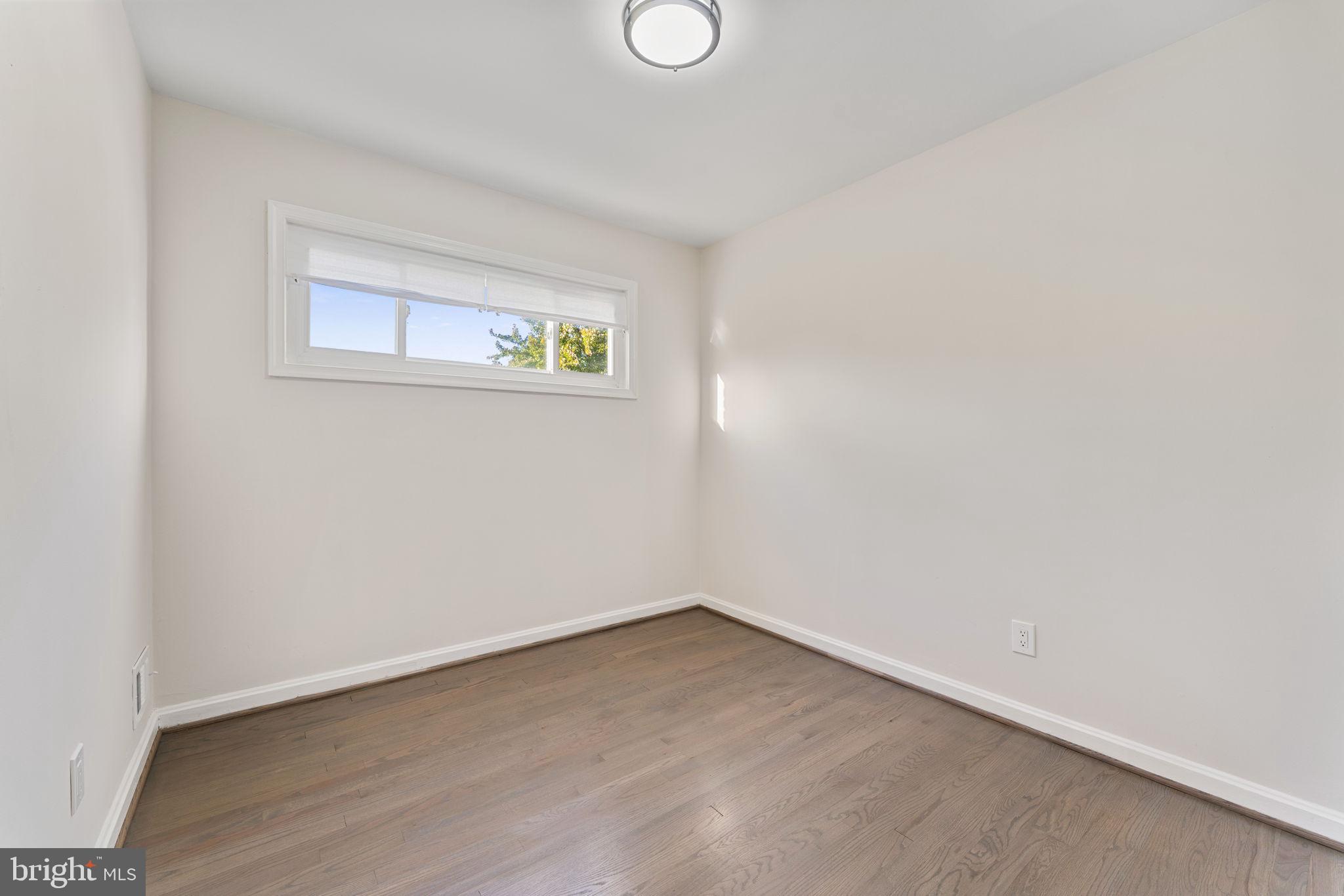 TEMPLE HILLS - Residential