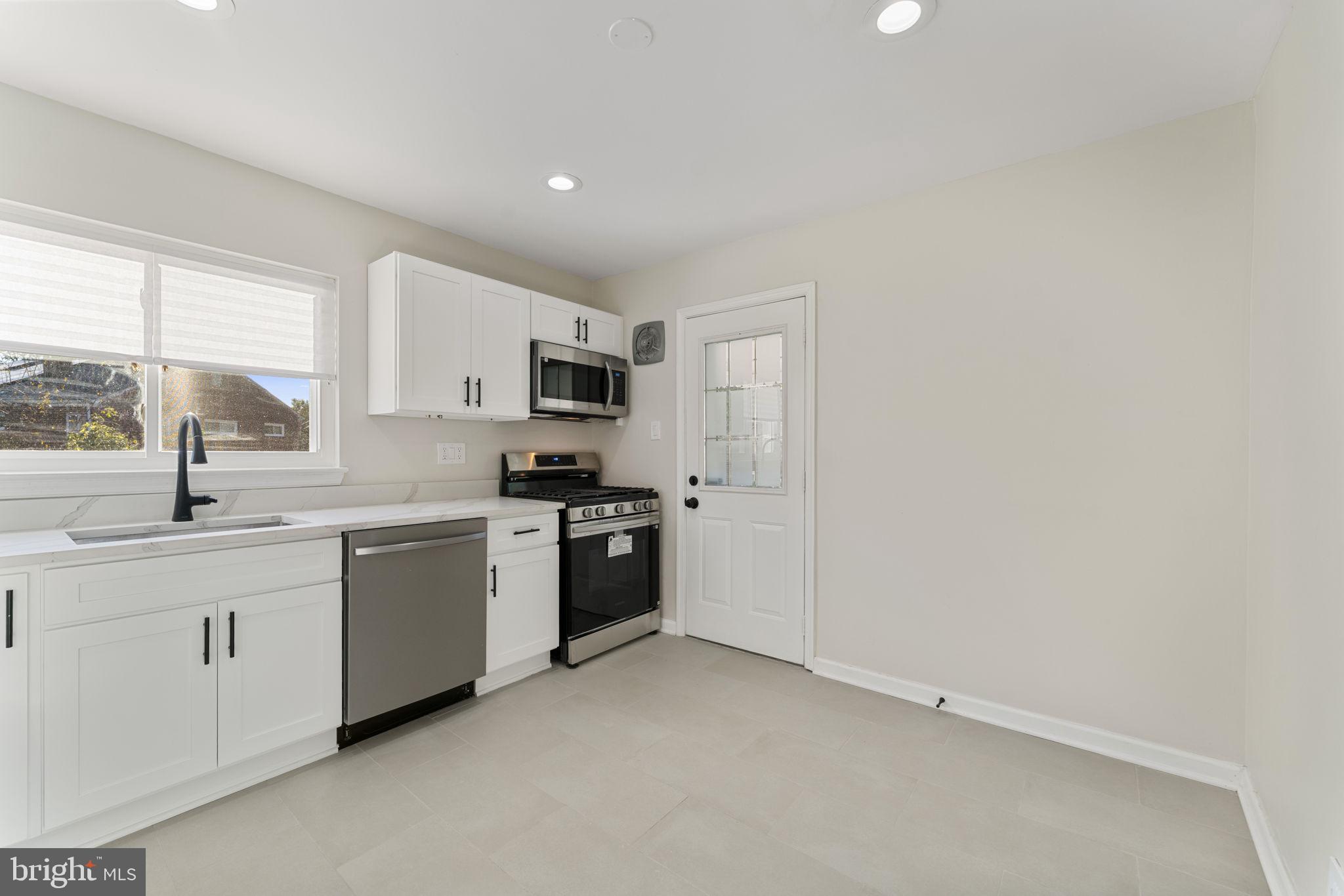 TEMPLE HILLS - Residential