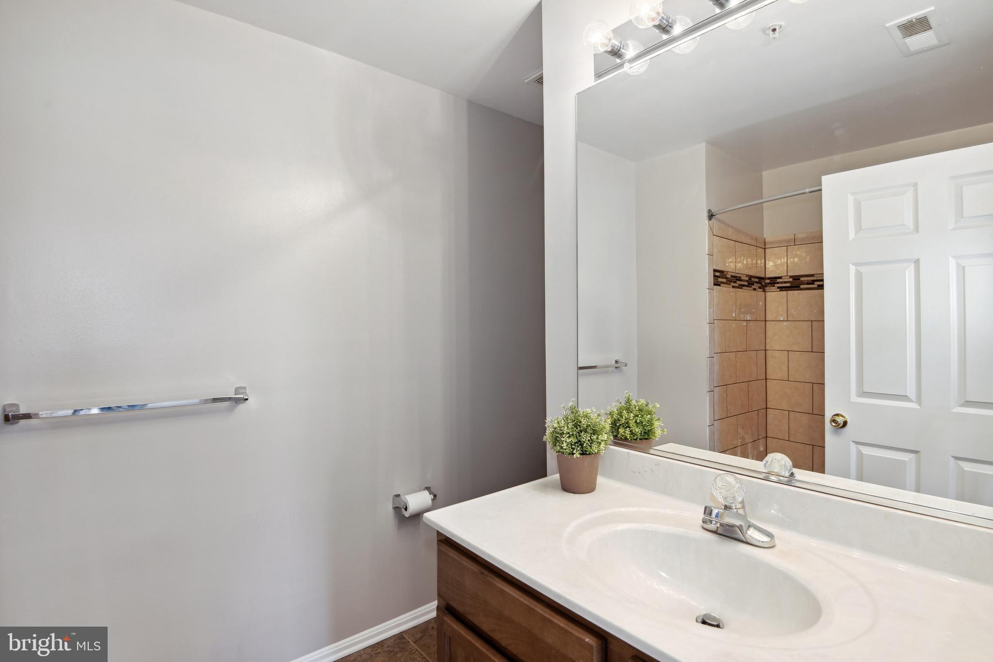 SEVEN OAKS - Residential Lease