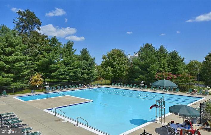 SEVEN OAKS - Residential Lease