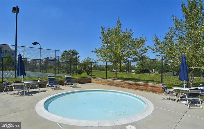 SEVEN OAKS - Residential Lease