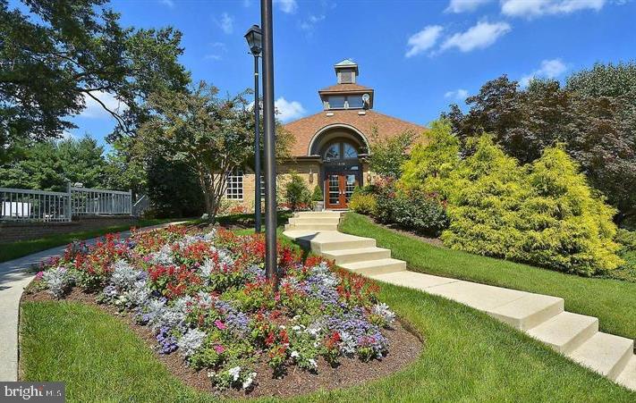 SEVEN OAKS - Residential Lease