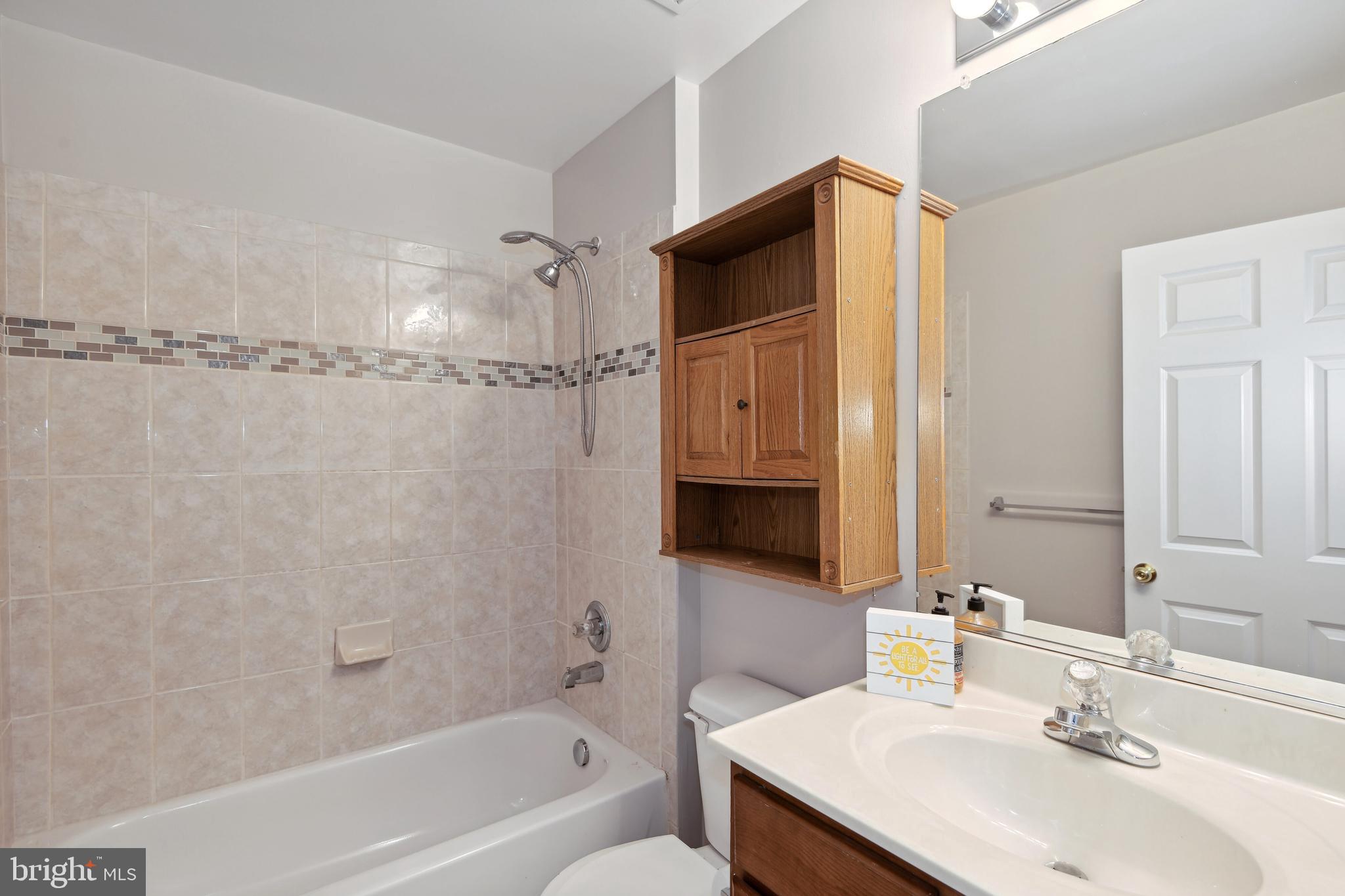 SEVEN OAKS - Residential Lease