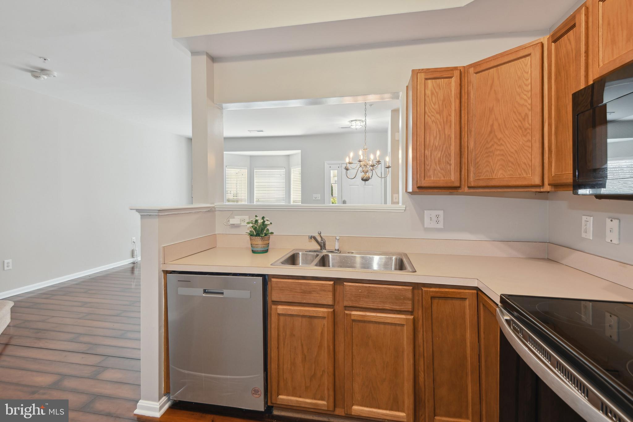 SEVEN OAKS - Residential Lease