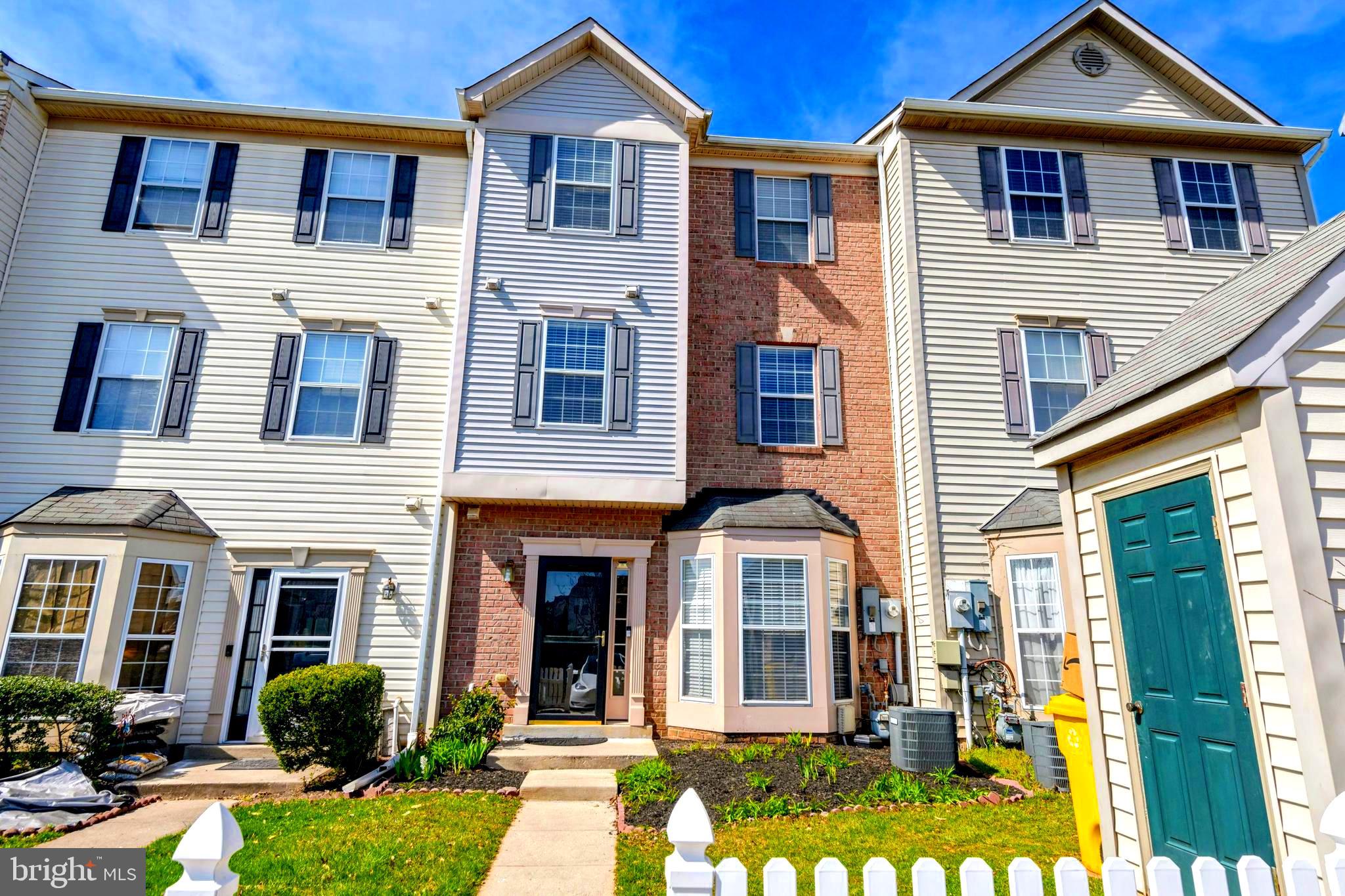 SEVEN OAKS - Residential Lease