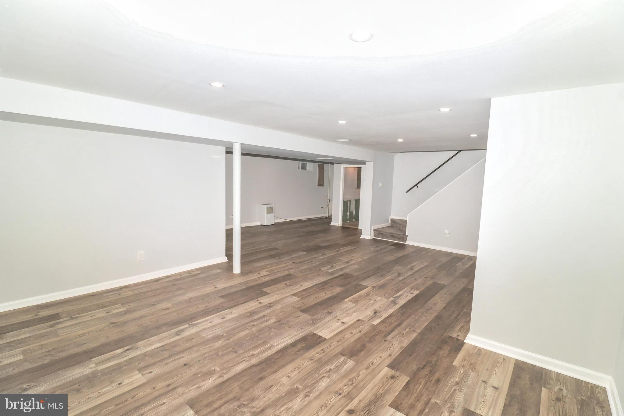 LIMESTONE ACRES - Residential