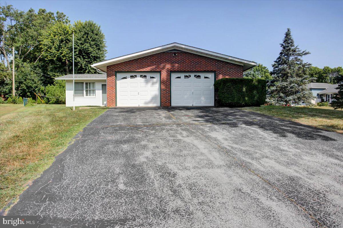 SPRING VALLEY ESTATES - Residential