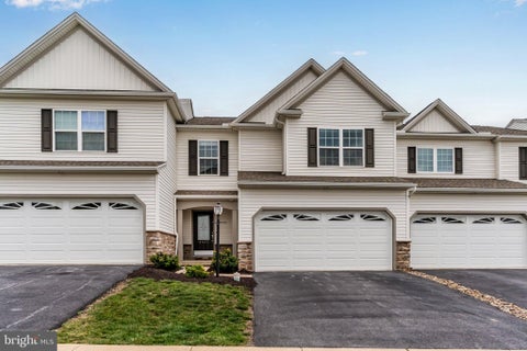 Townhouse For Sale - 4625 Hamlin Lane<br/> HARRISBURG, PA 17110