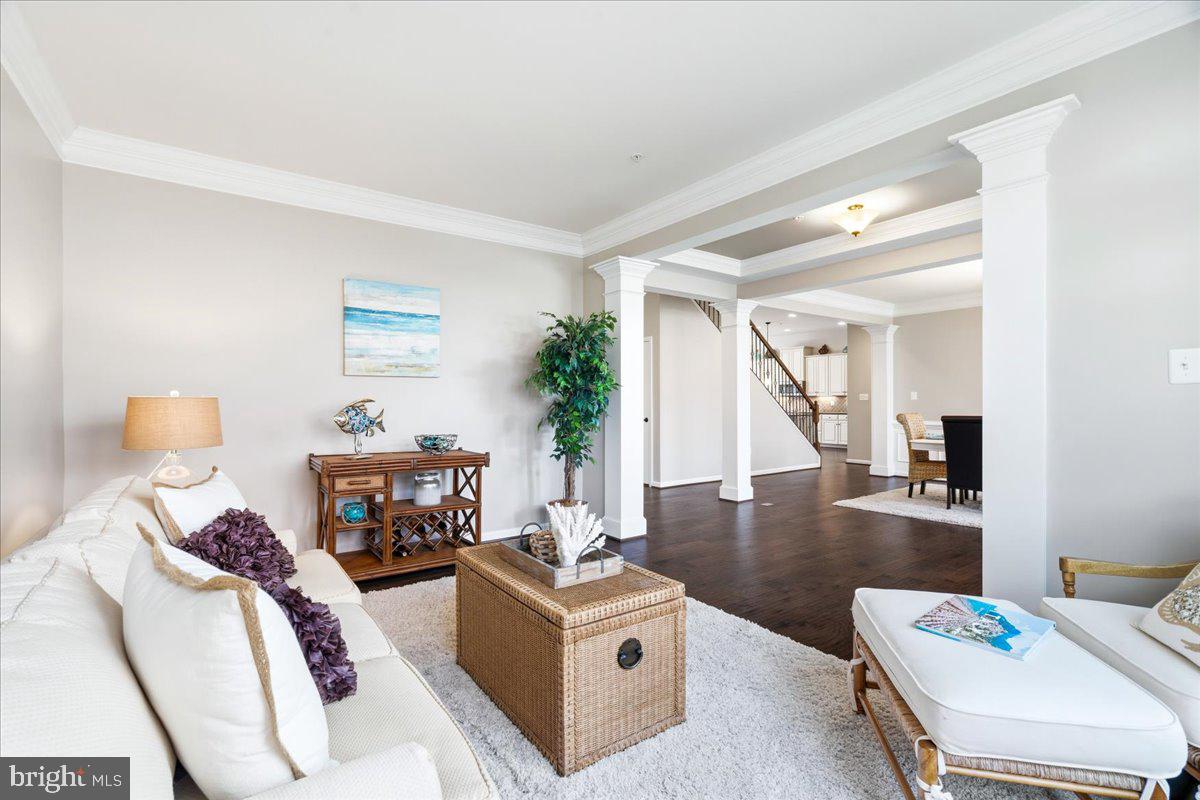 ASPEN LAKE LINGANORE - Residential