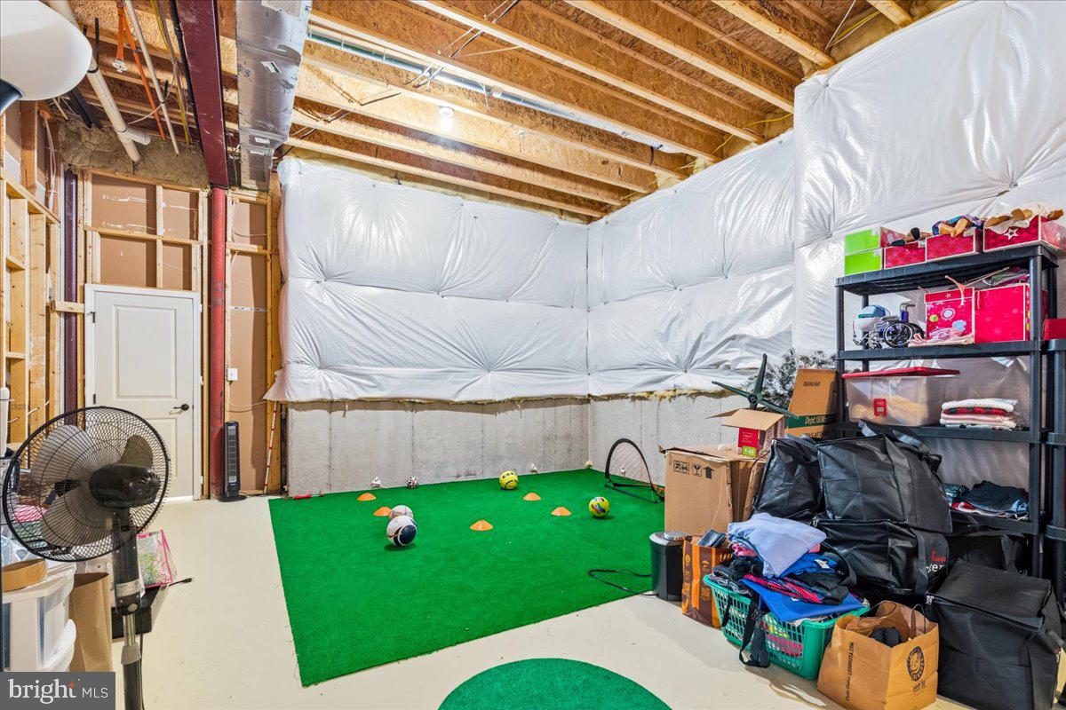 ASPEN LAKE LINGANORE - Residential