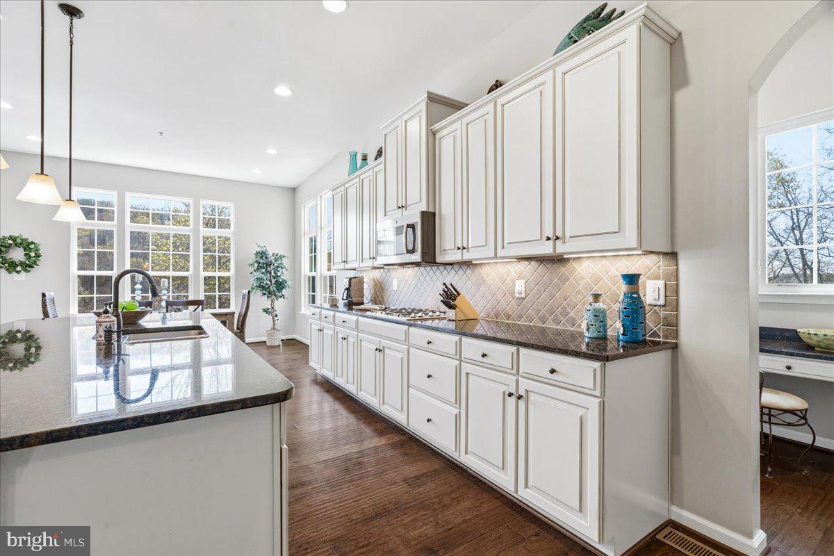 ASPEN LAKE LINGANORE - Residential