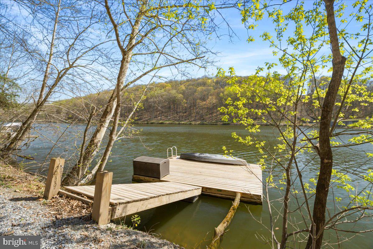 ASPEN LAKE LINGANORE - Residential