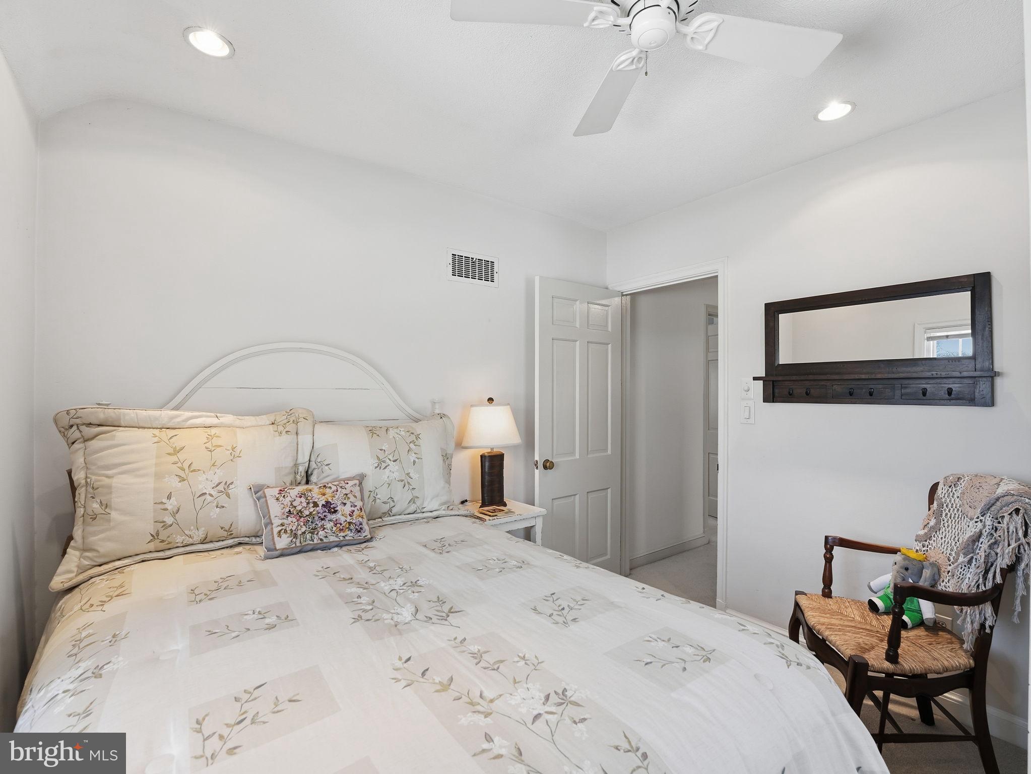 LYON VILLAGE - Residential