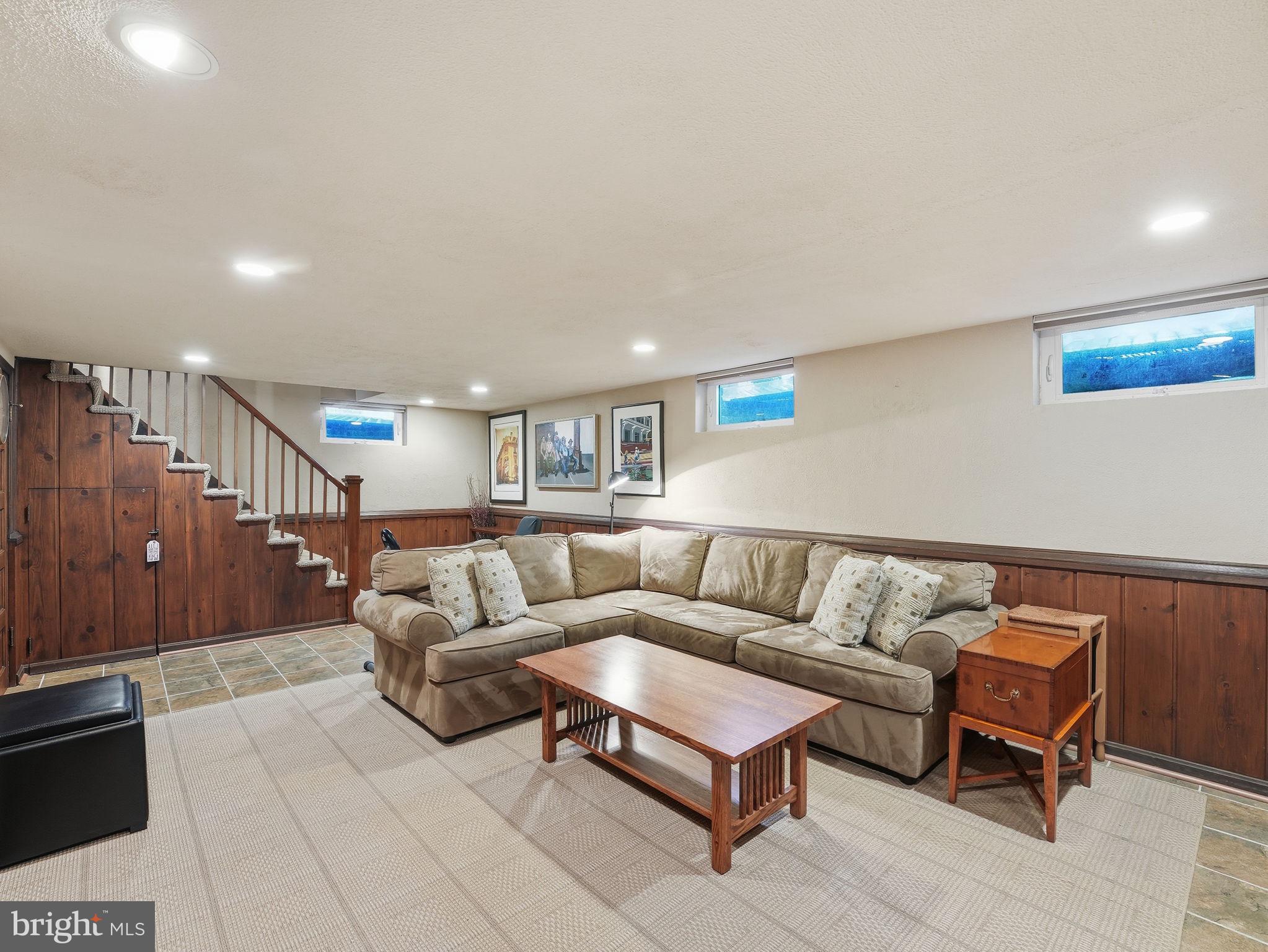 LYON VILLAGE - Residential