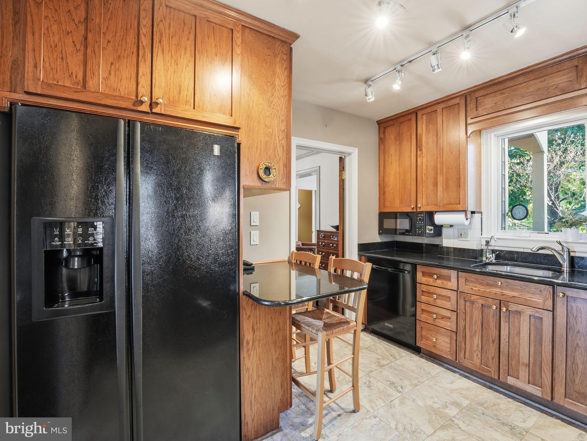 LYON VILLAGE - Residential