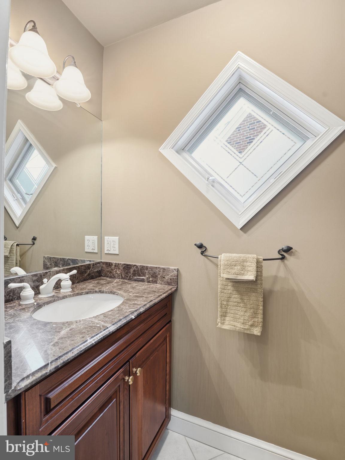 LYON VILLAGE - Residential