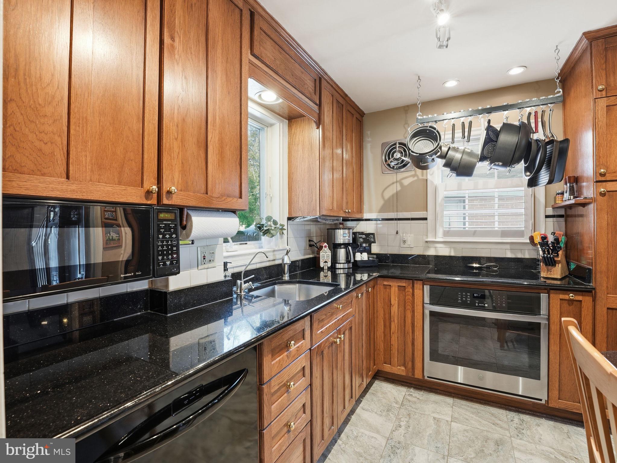 LYON VILLAGE - Residential