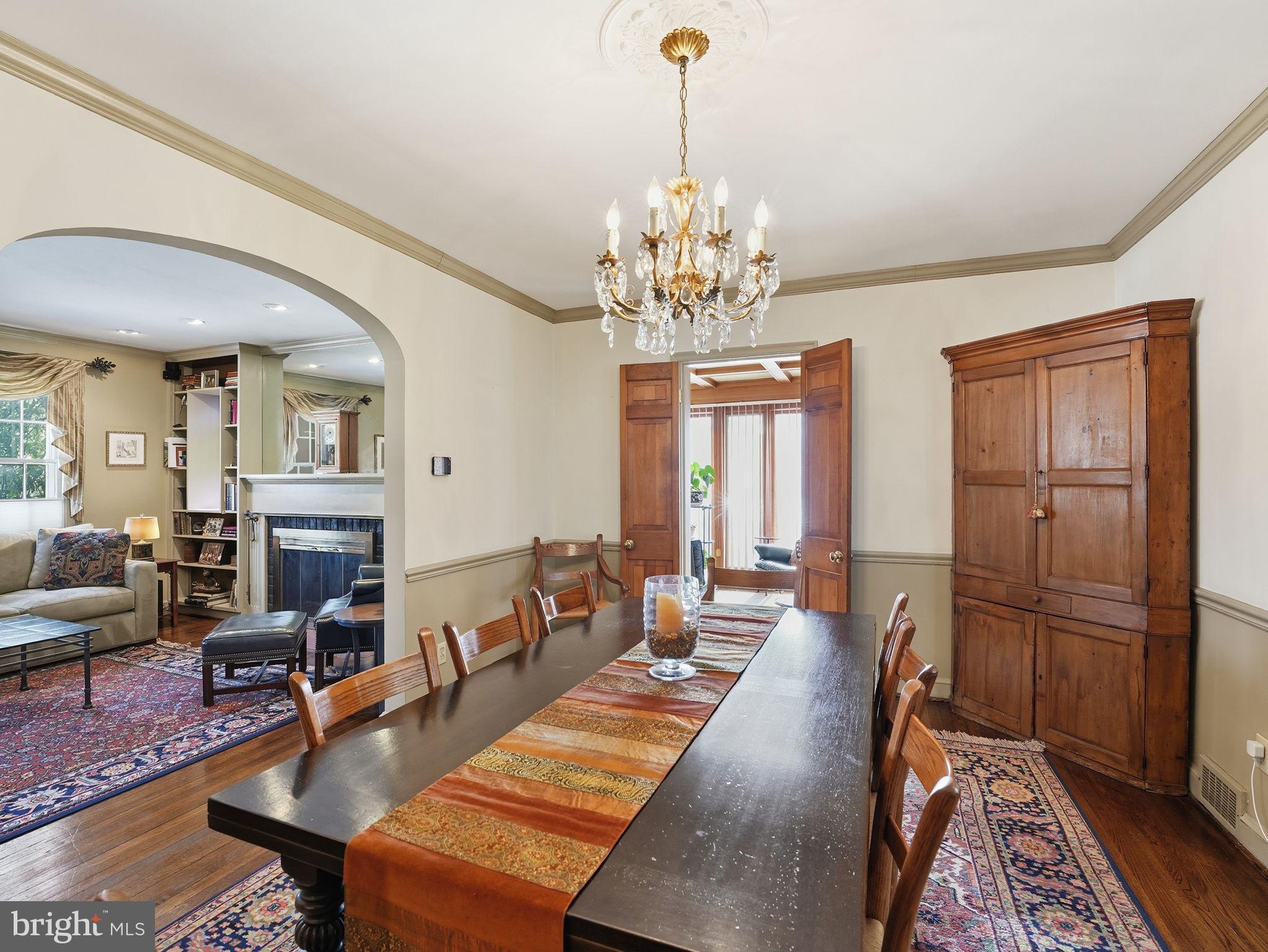 LYON VILLAGE - Residential