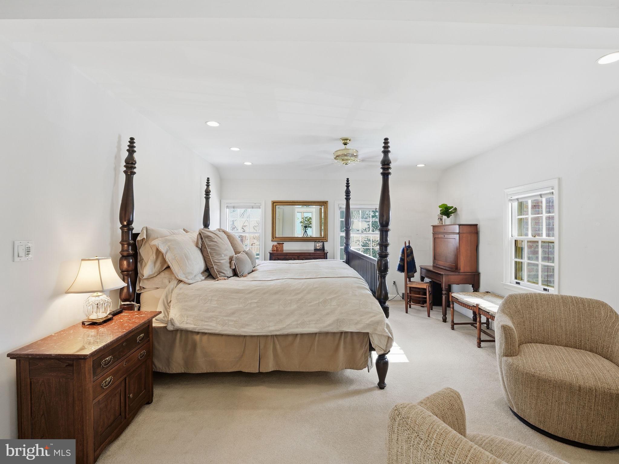 LYON VILLAGE - Residential