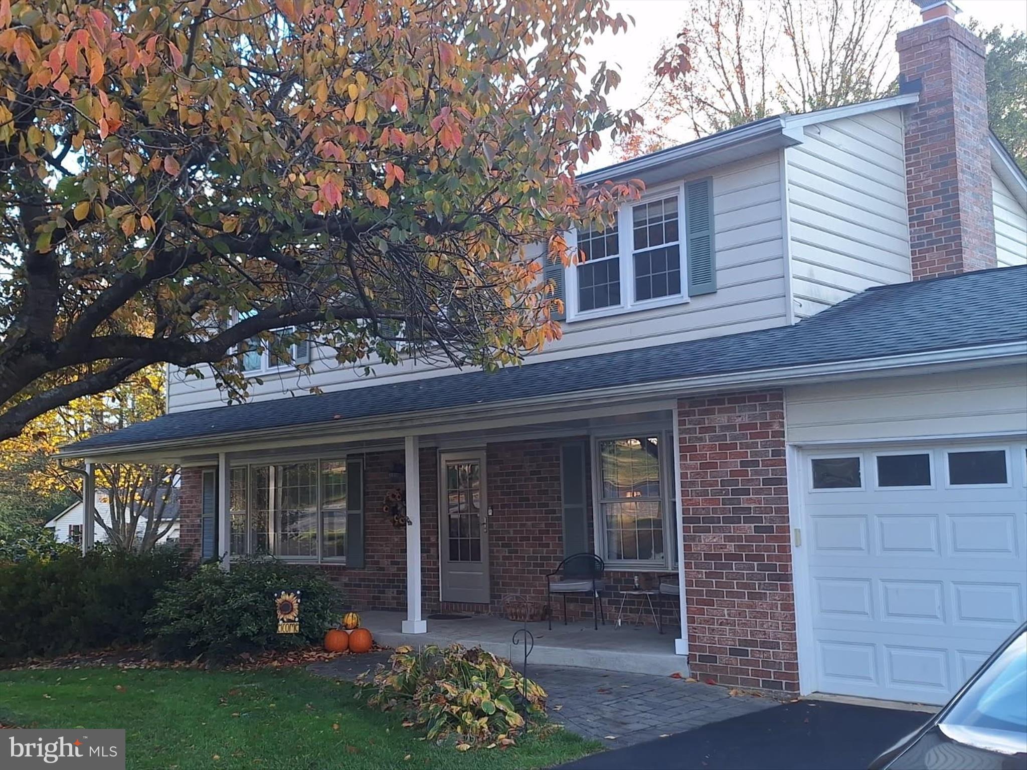 CHATEAU RIDGE - Residential