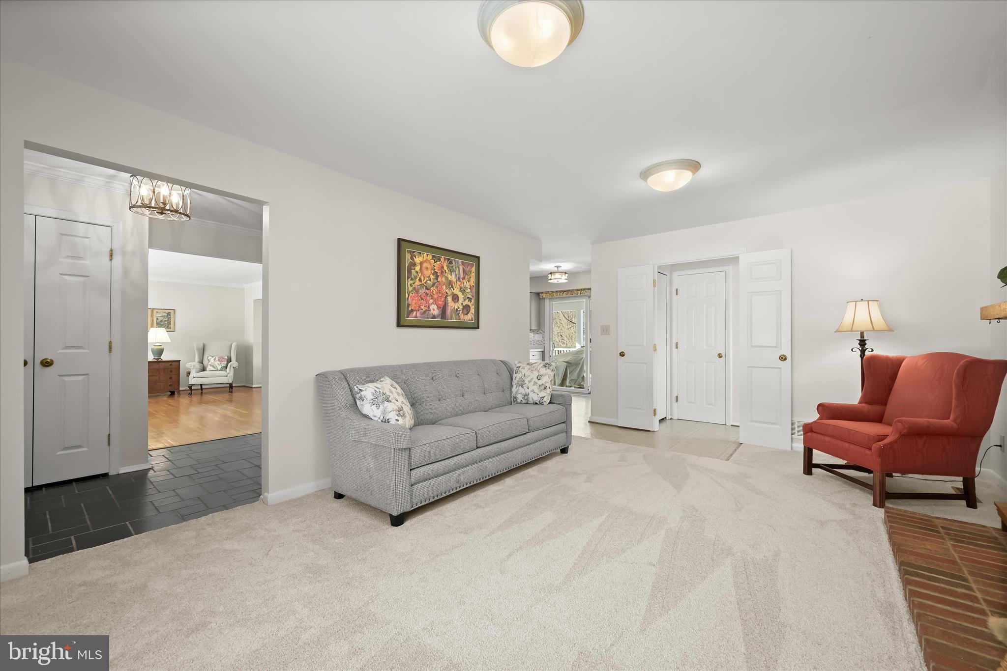 CHATEAU RIDGE - Residential