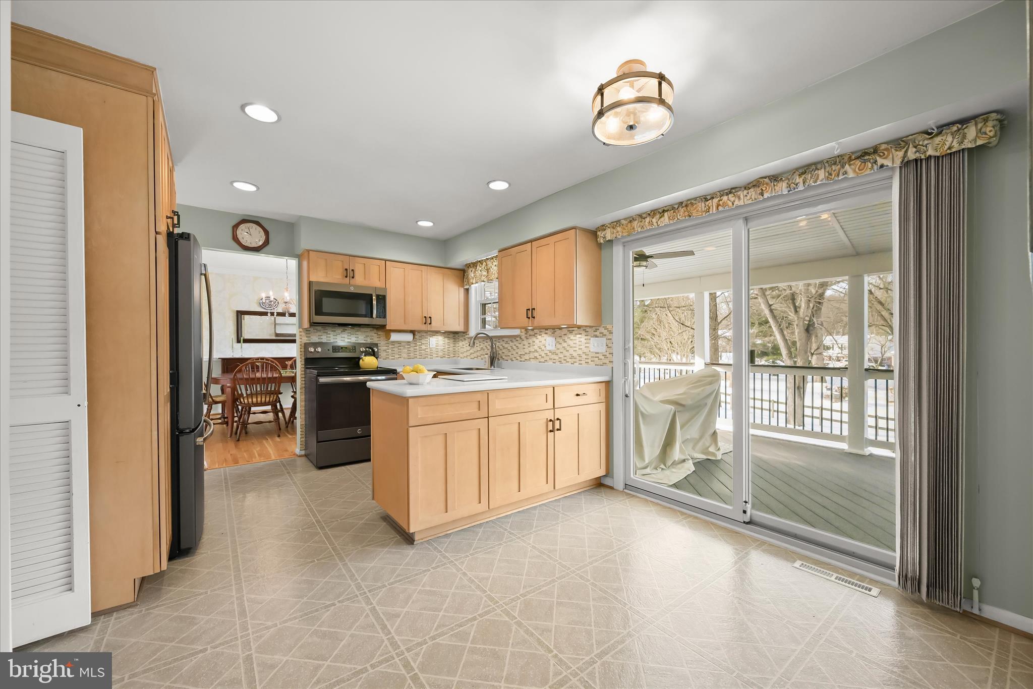 CHATEAU RIDGE - Residential