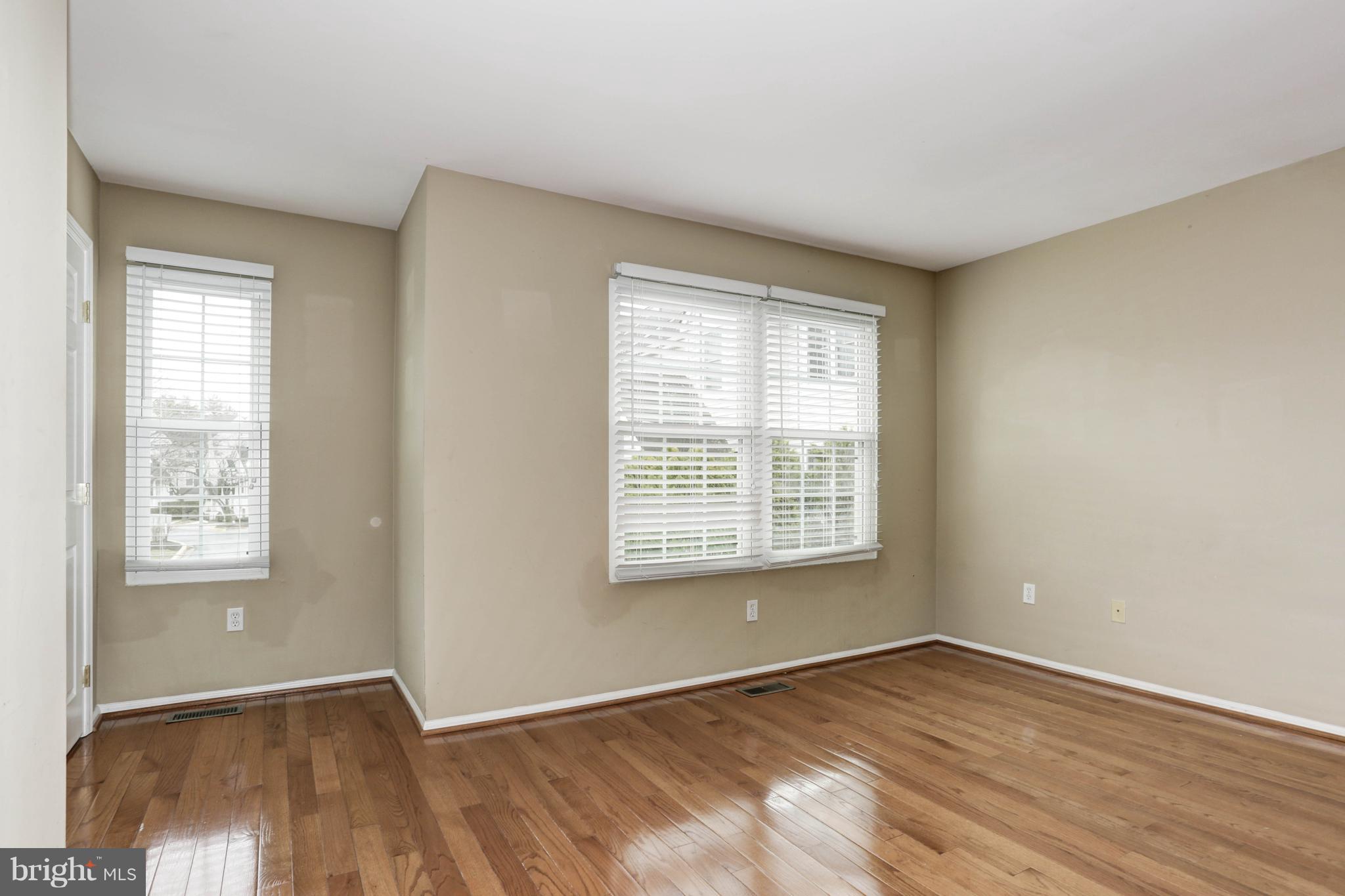 GUNNERS LAKE VILLAGE - Residential Lease