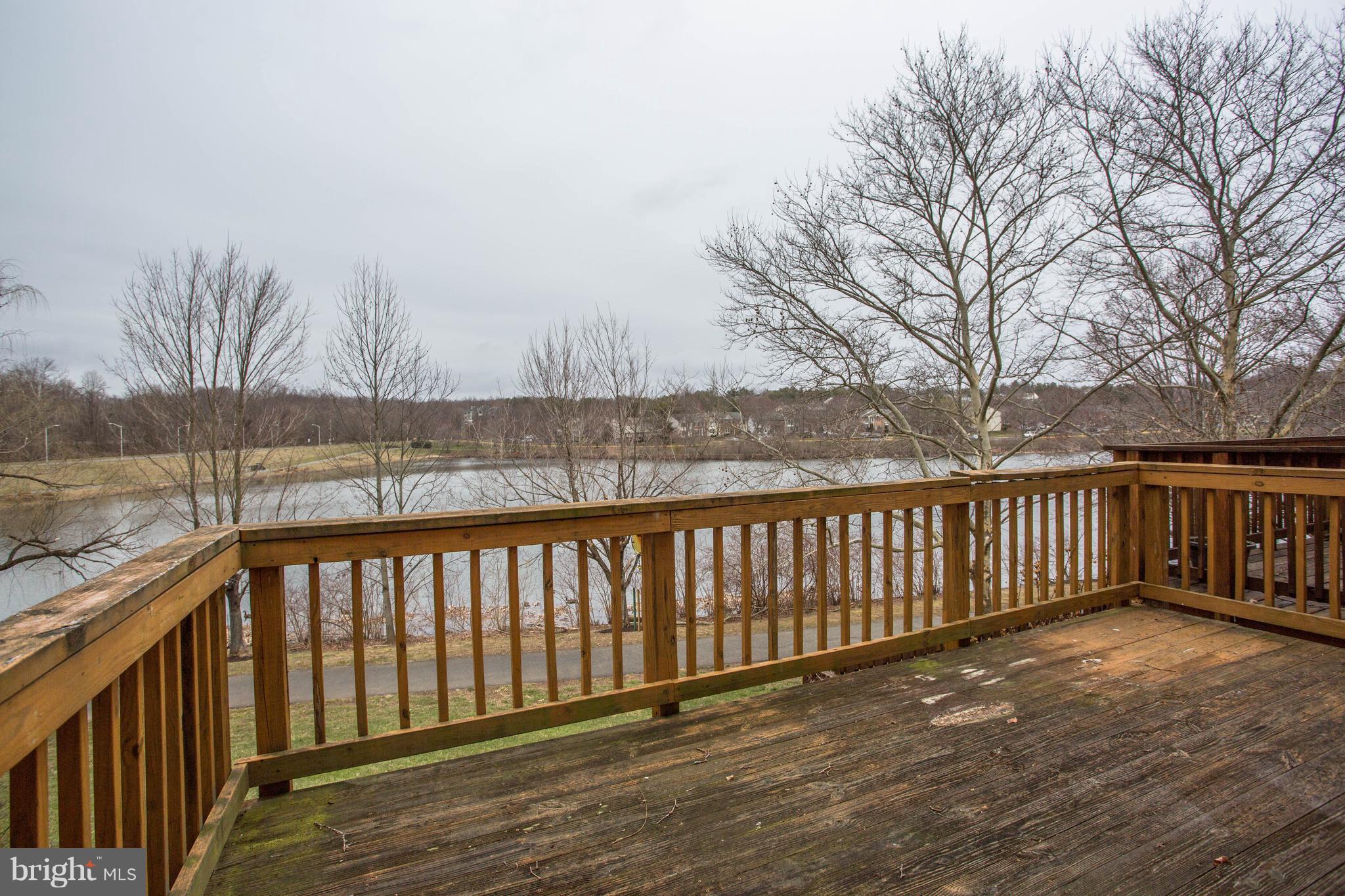 GUNNERS LAKE VILLAGE - Residential Lease