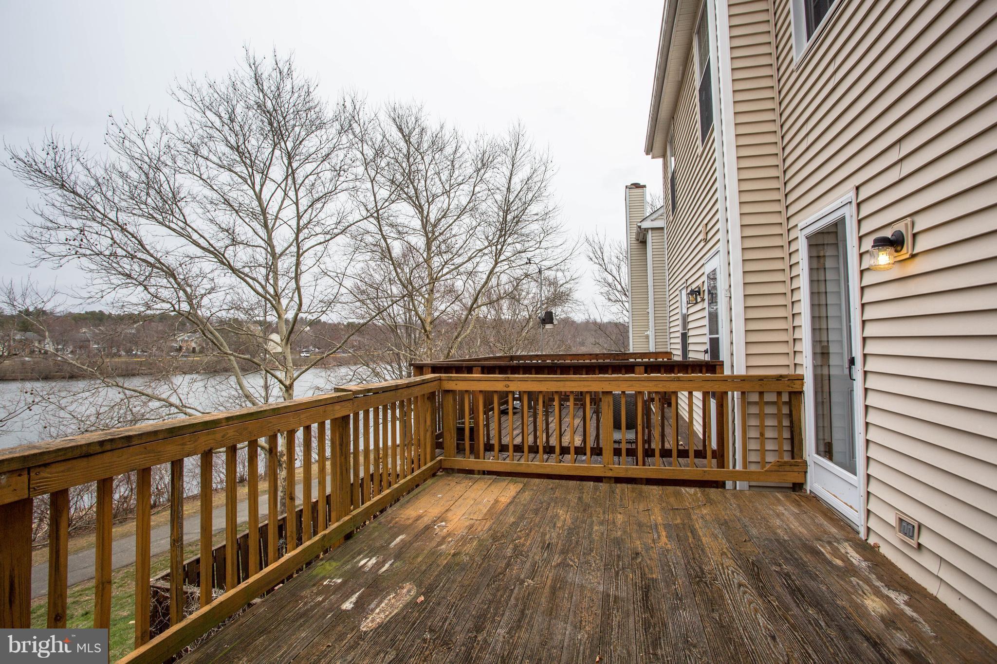 GUNNERS LAKE VILLAGE - Residential Lease