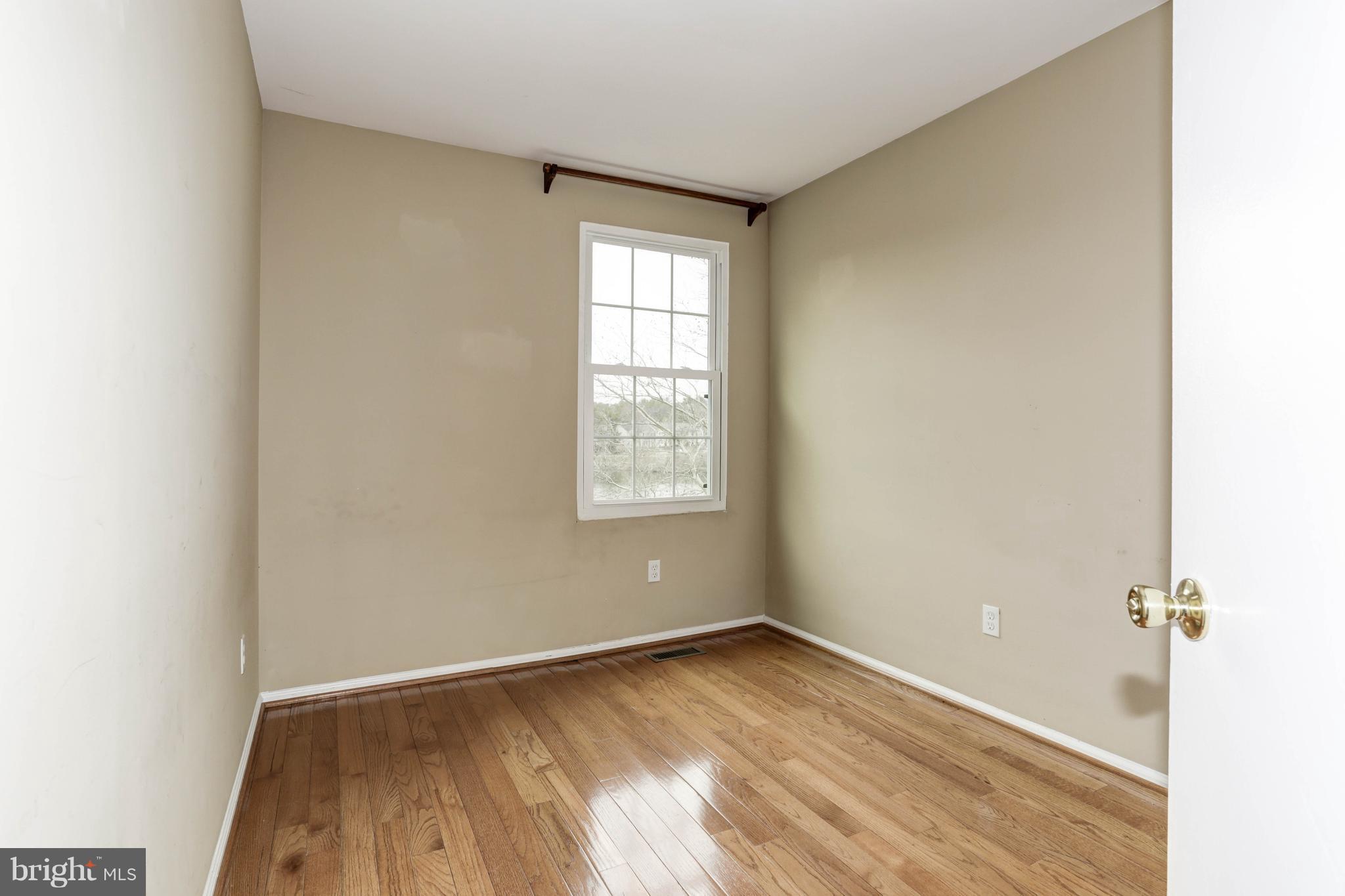 GUNNERS LAKE VILLAGE - Residential Lease