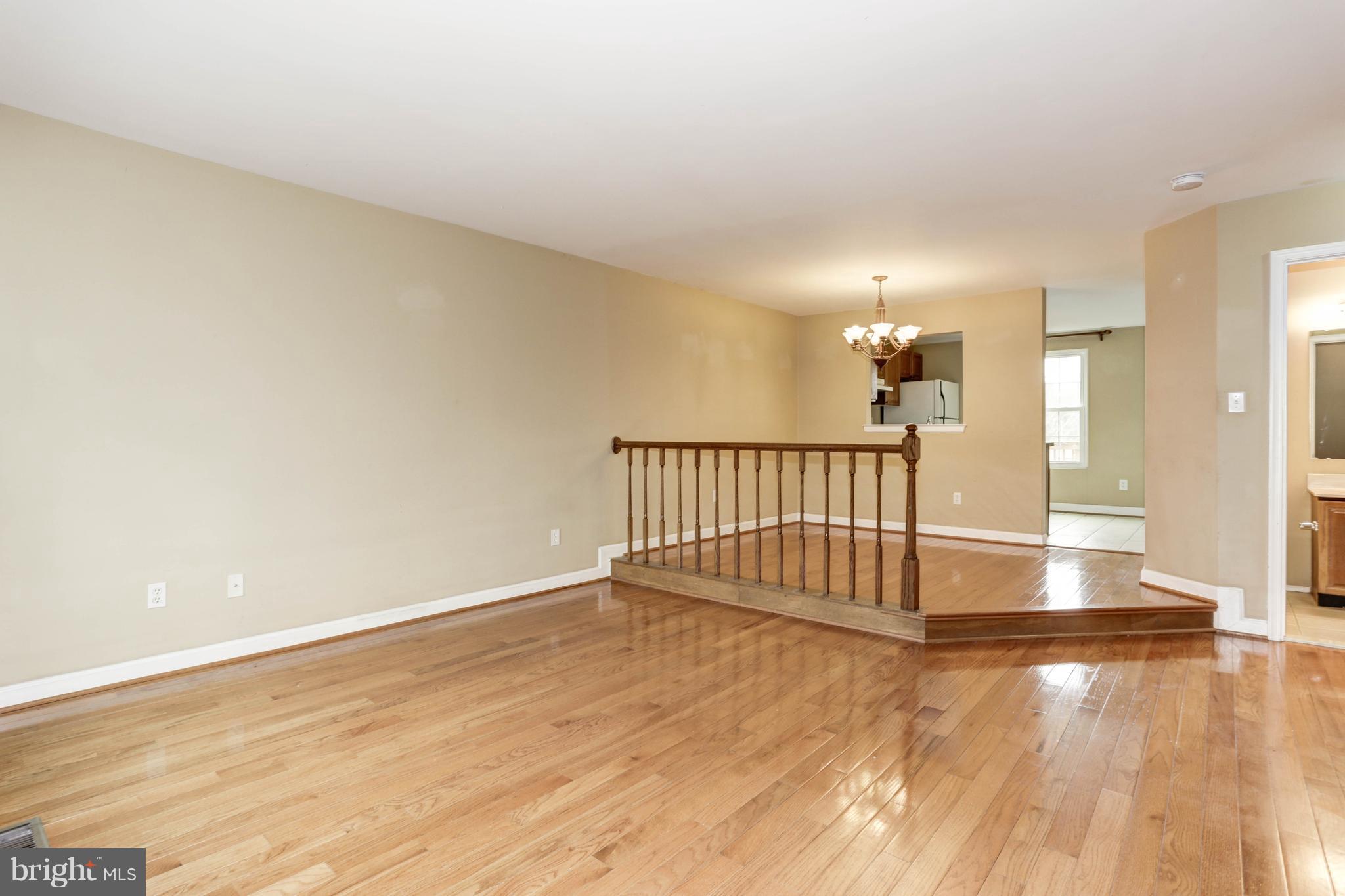 GUNNERS LAKE VILLAGE - Residential Lease