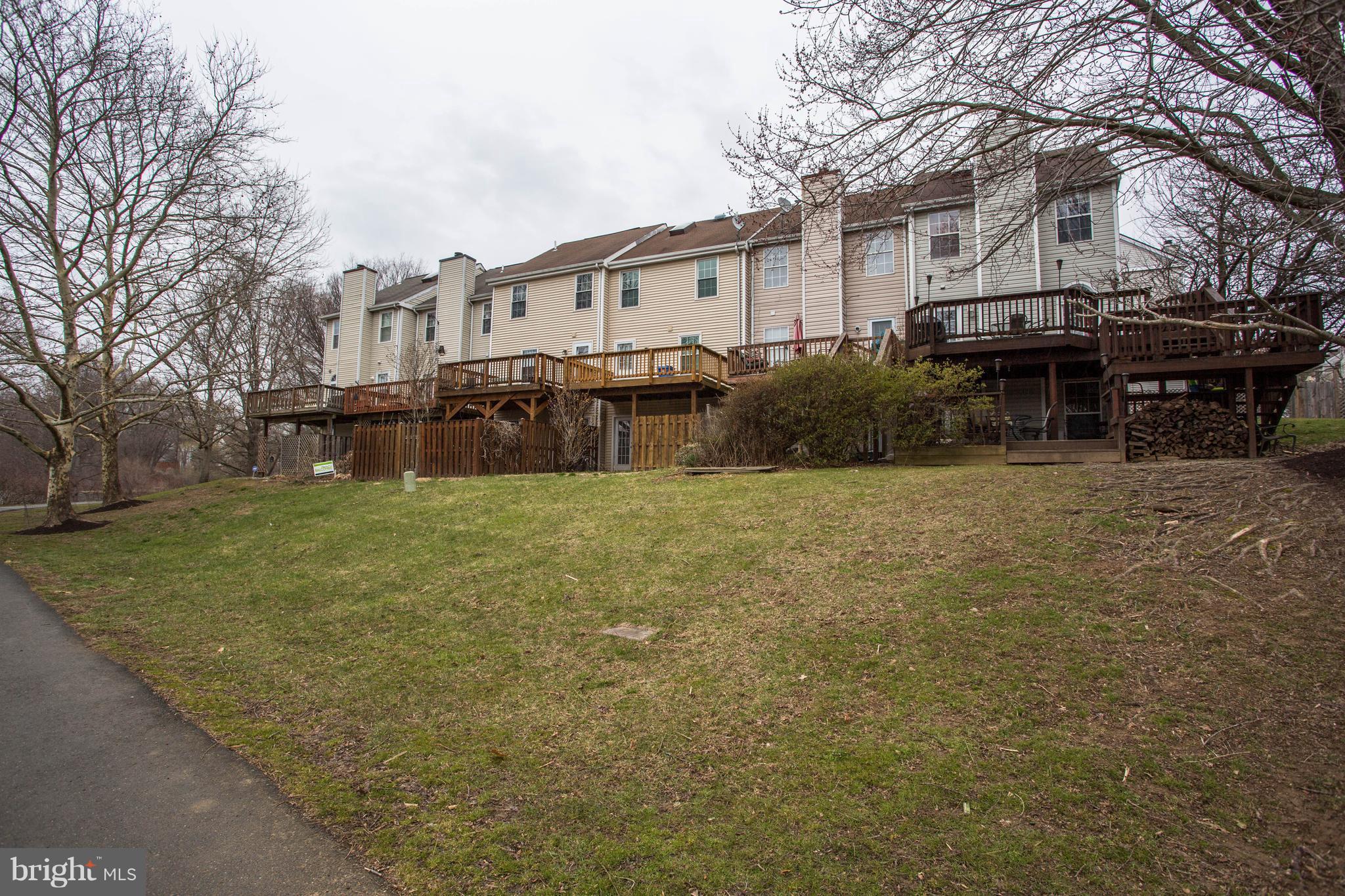 GUNNERS LAKE VILLAGE - Residential Lease