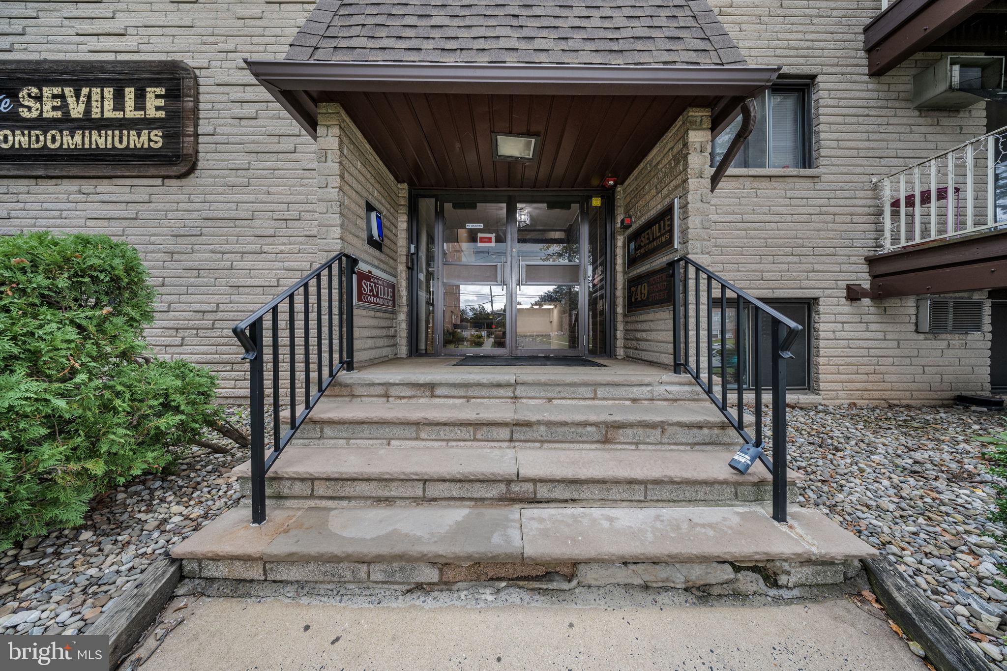 747-757 N BROAD STREET 105
