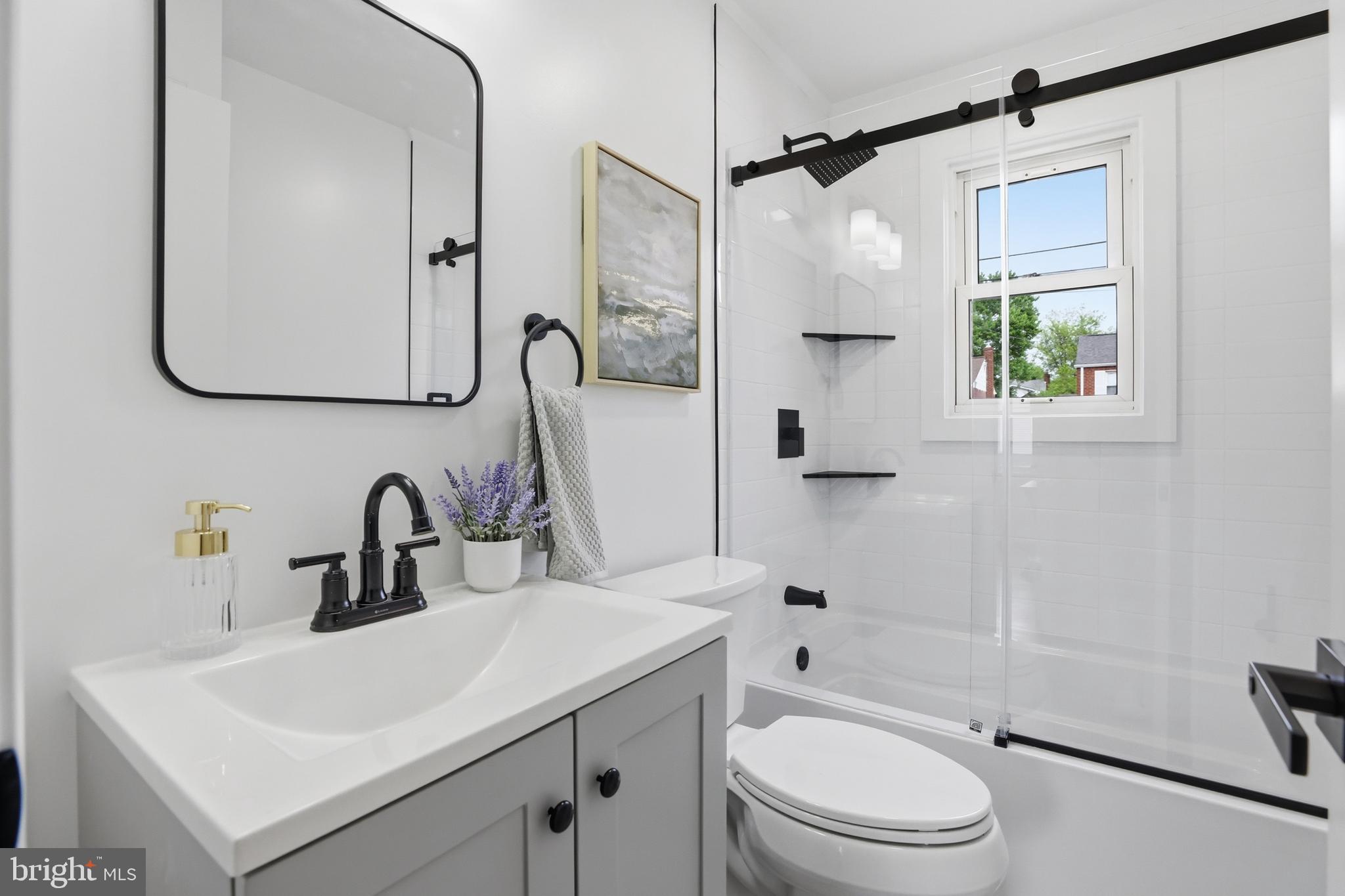 HOLLYWOOD - Residential