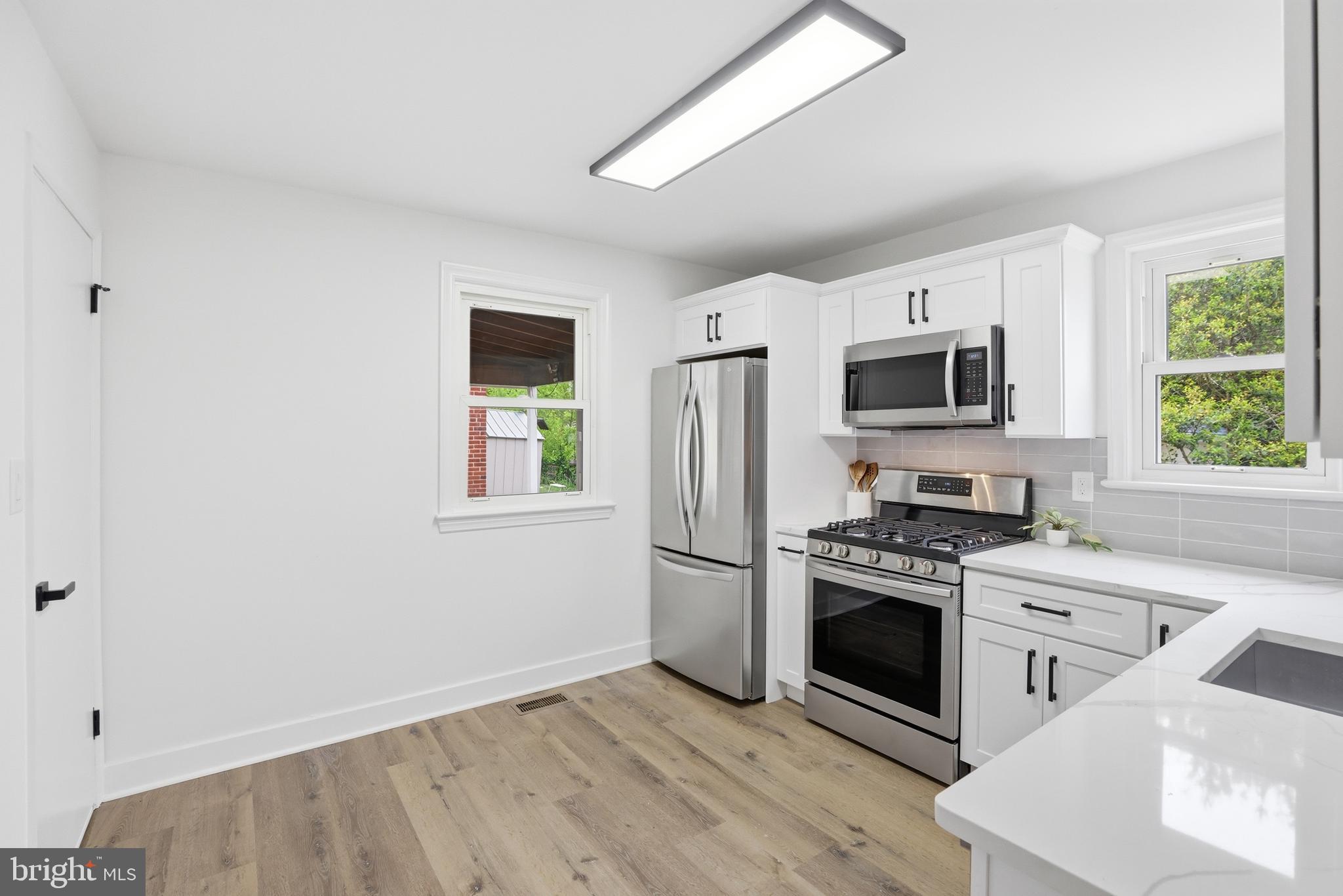 HOLLYWOOD - Residential