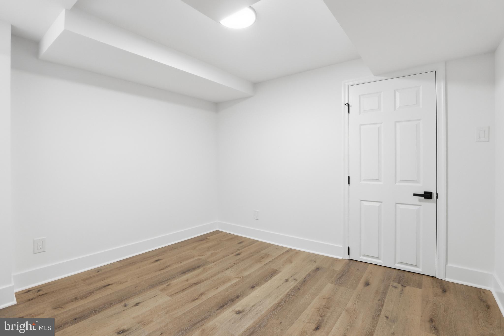 HOLLYWOOD - Residential